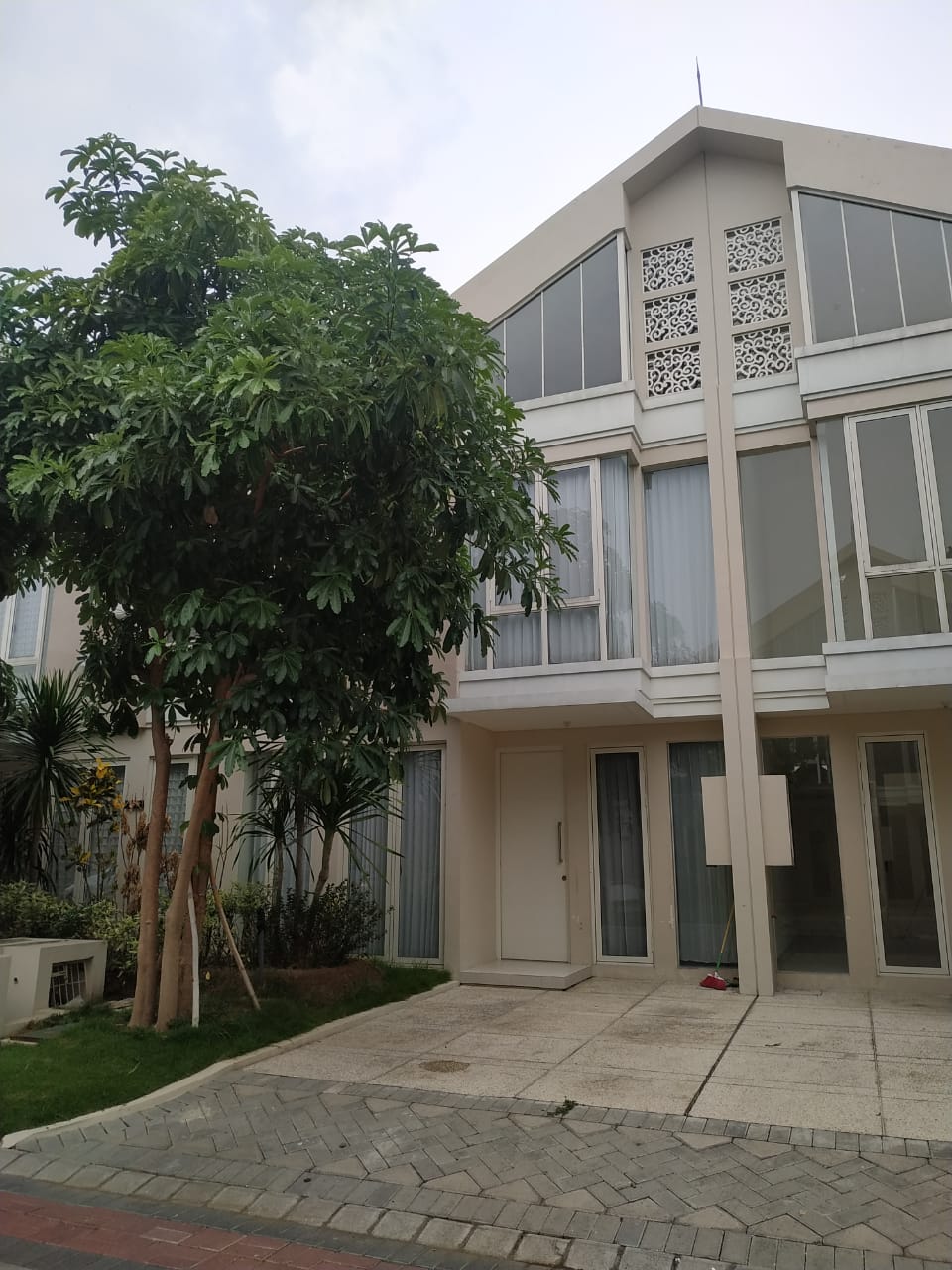 Pakuwon City - ZIMBALI COSTA GRAND ISLAND - MINIMALIS UNDER 2M SHM - Dealkan