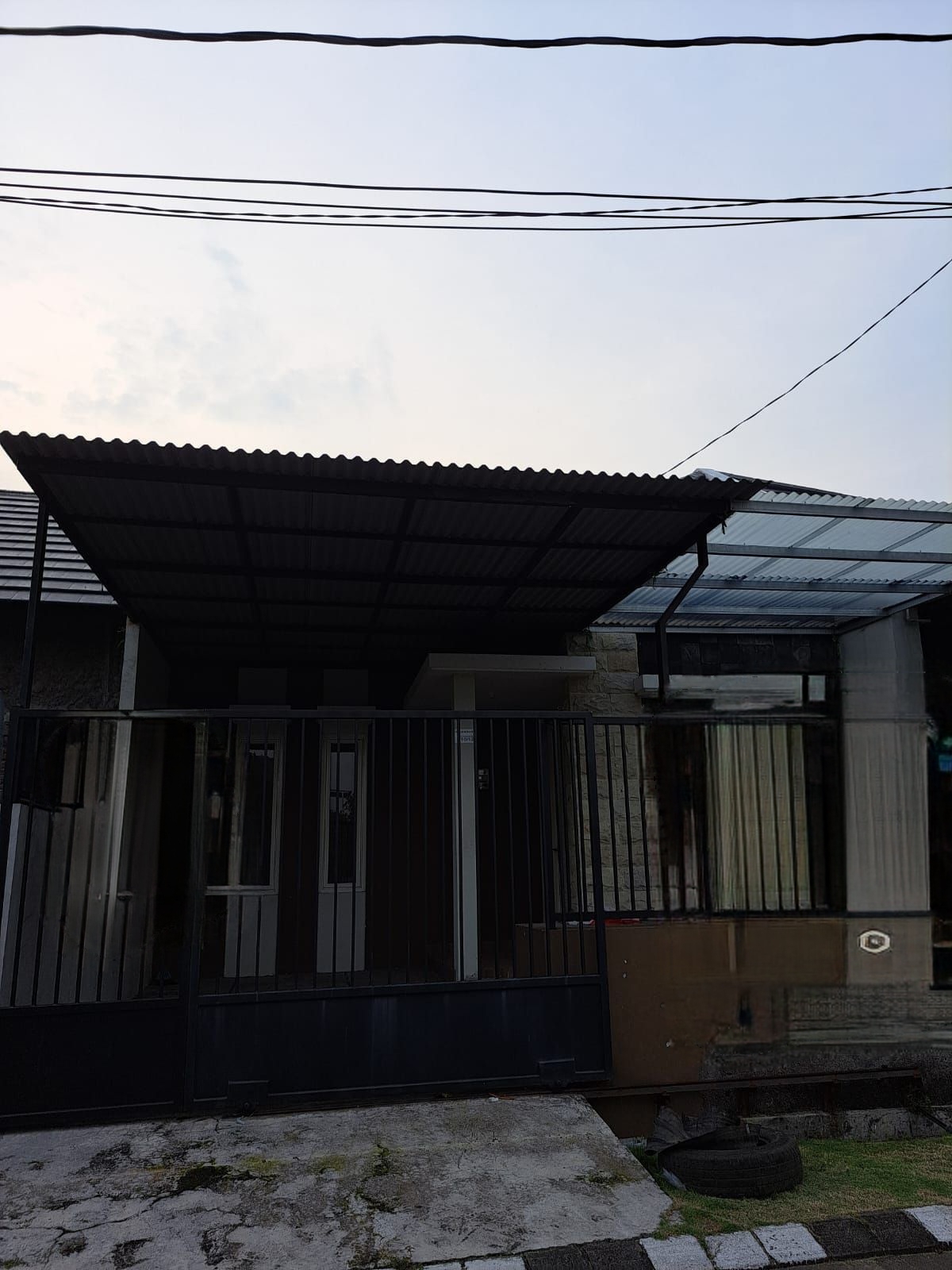 Rungkut, Gunung Anyar, Dijual Butuh Cepat Laku🚀 Rumah Purimas Baru Renovasi di Salah Satu Cluster Exclusive One Gate System - Dealkan