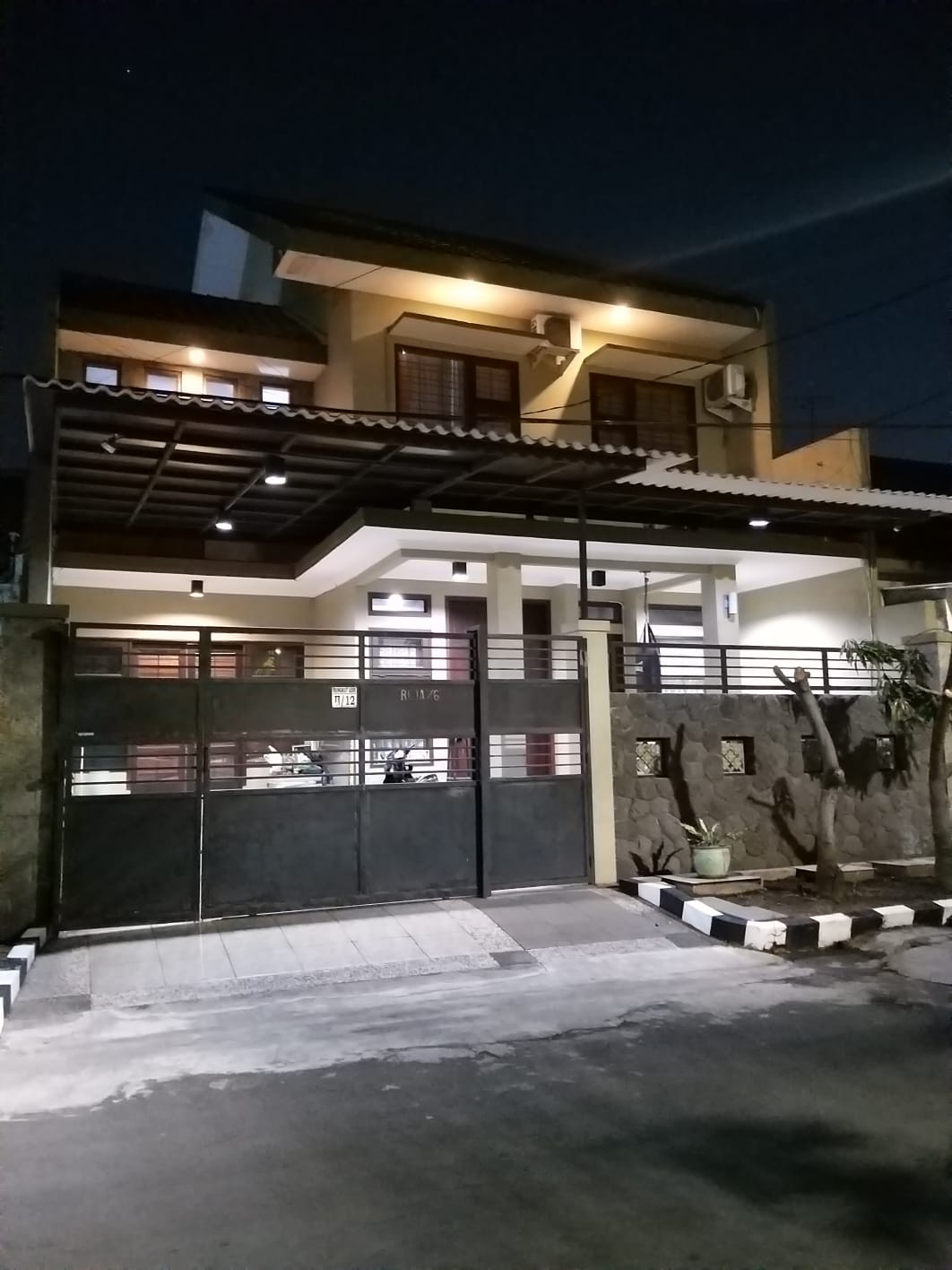 Rungkut, Dijual Harga BU 🚀Rumah Siap Huni 2 Lantai termasuk Furnished 🏠 - Dealkan