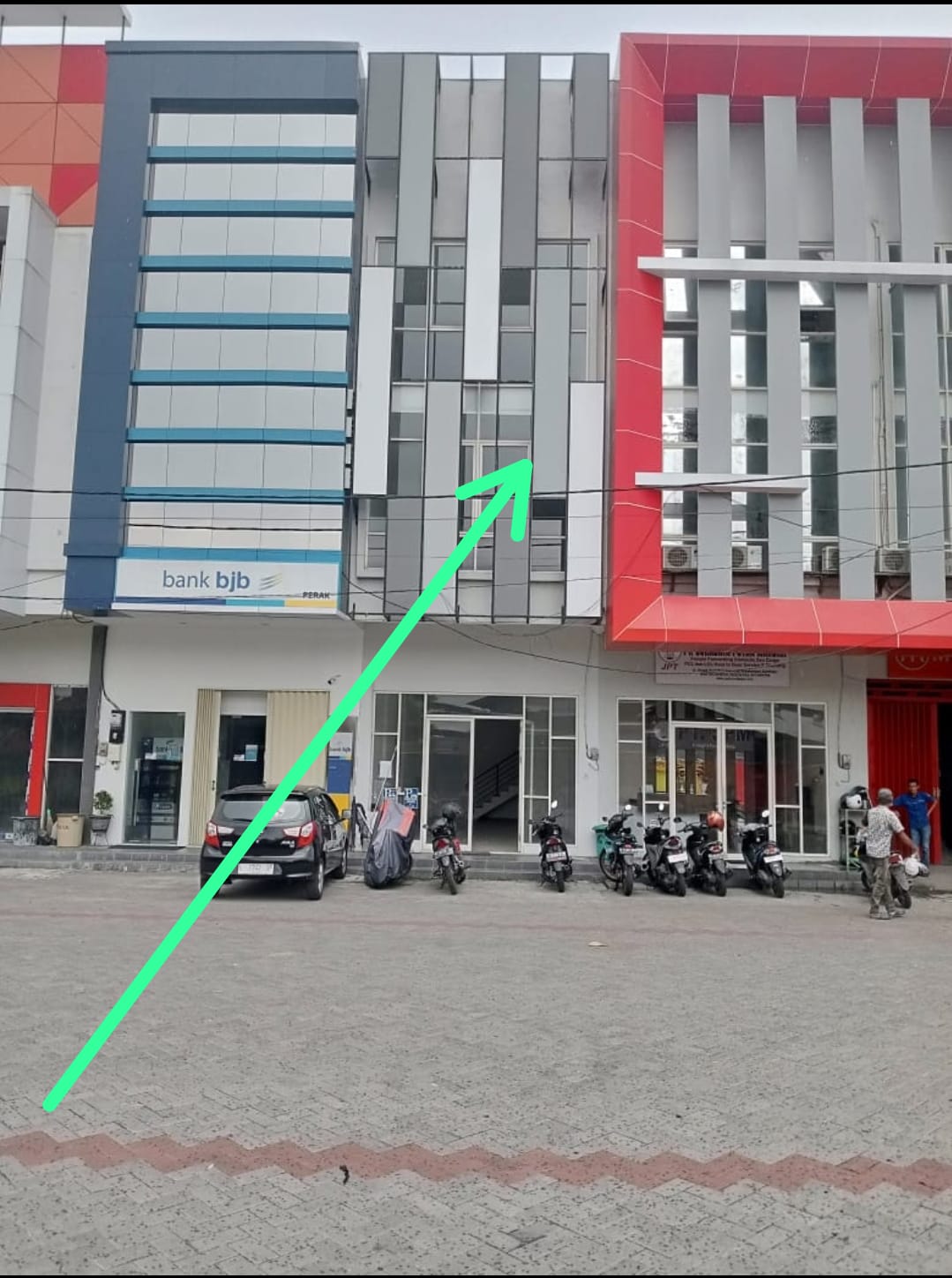 Jalan Gresik, Ruko baru, Disewakan, row jalan 20m - Dealkan