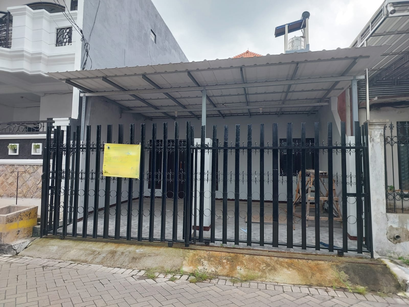 Dijual Rumah Minimalis Unfurnished siap huni Daerah Darmo Indah Selatan - Dealkan