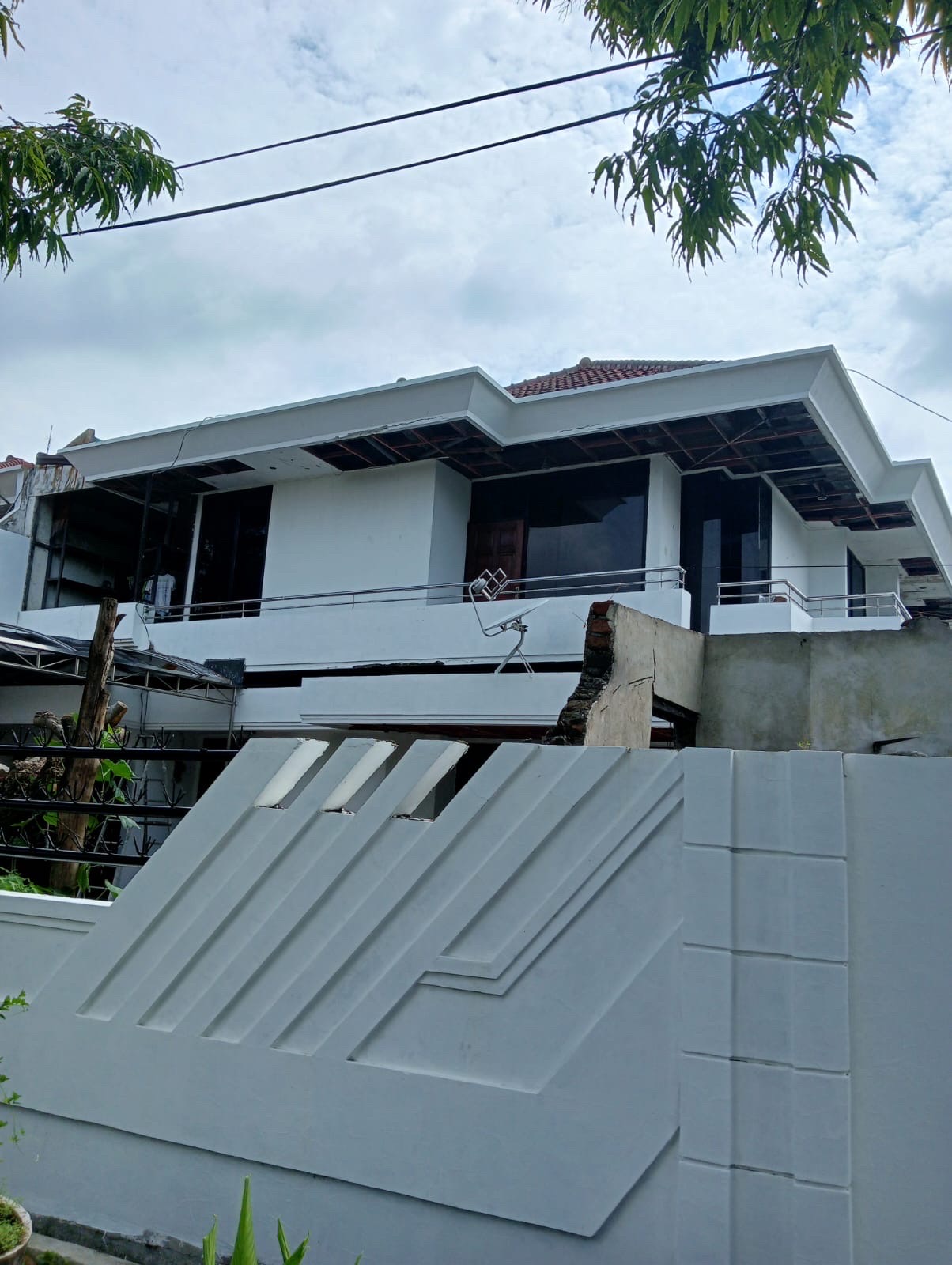 dijual  rumah sby PERUM TAMAN PONDOK INDAH Wiyung - Dealkan