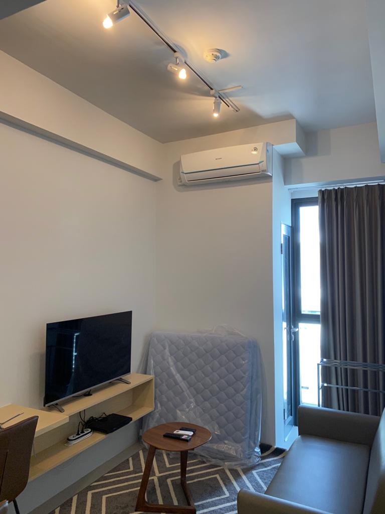 Apartment Universitas Ciputra Denver 1BR Premium Floor Disewakan Full Furnished Cantik siap Huni Nego sampe deal!! - Dealkan