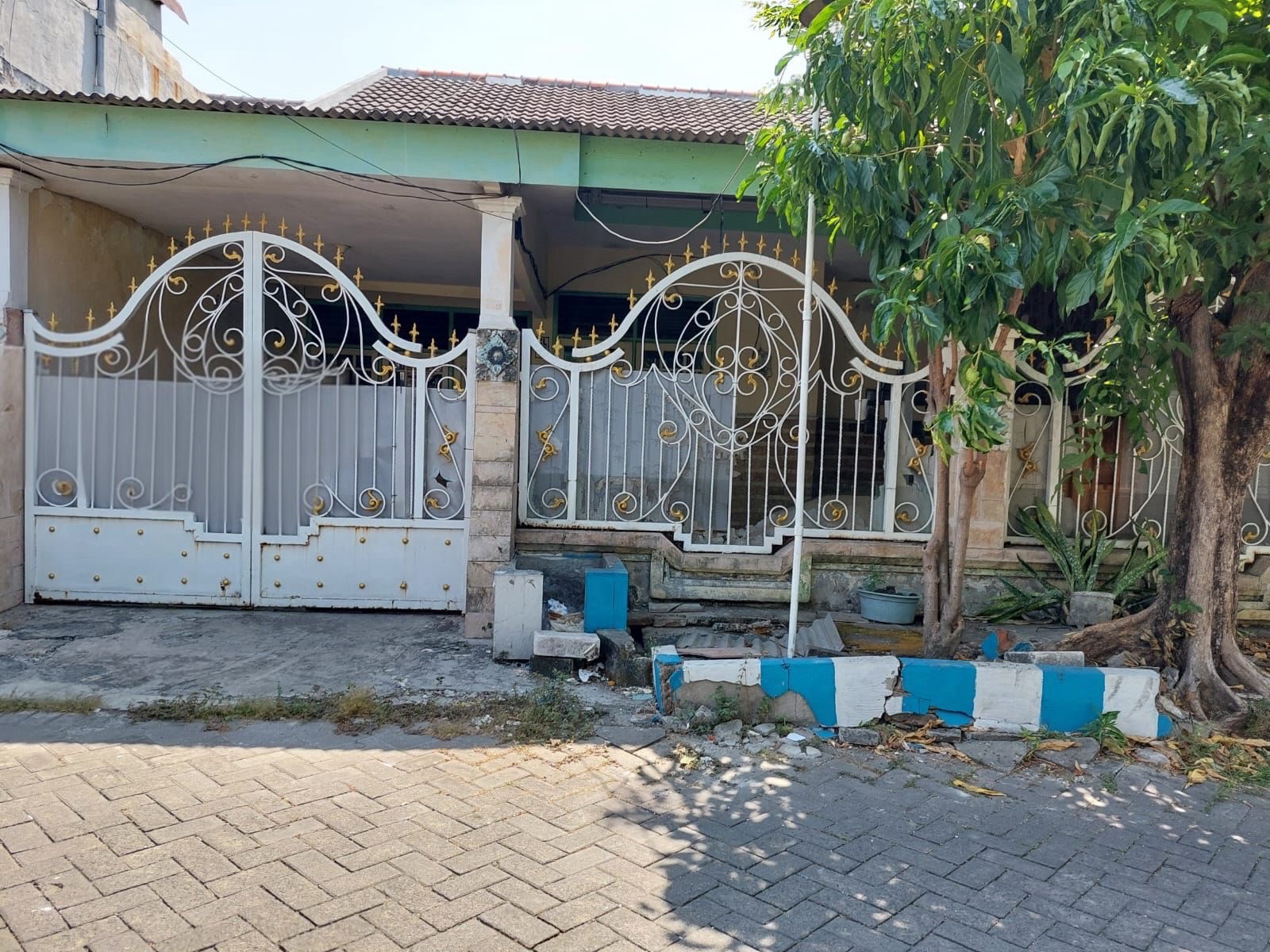 Griya Kebraon Rumah Disewakan - Dealkan