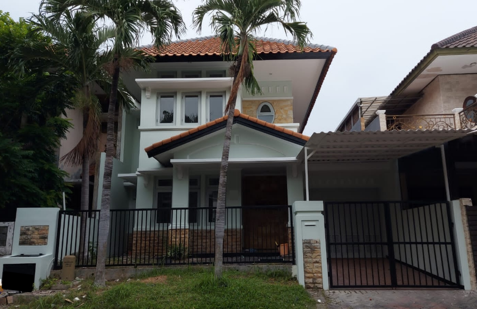 Graha Family Rumah Dijual - Dealkan