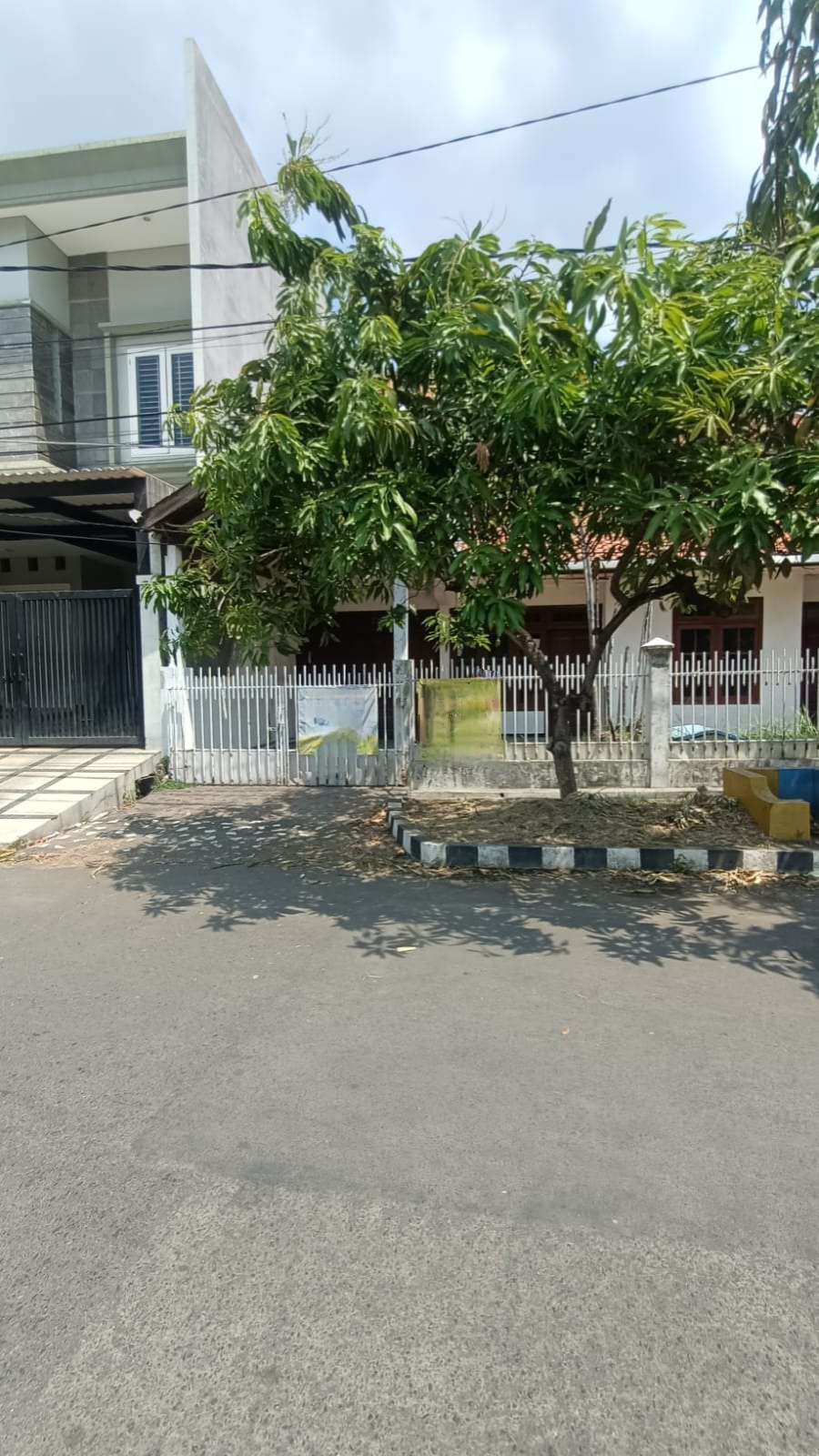 Dijual Rumah SemiFurnished Siap Huni Darmo Baru Barat - Dealkan