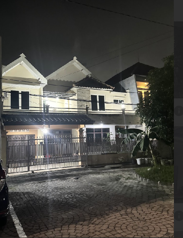 Dijual rumah 2 lantai semi furnish siap huni - Dealkan