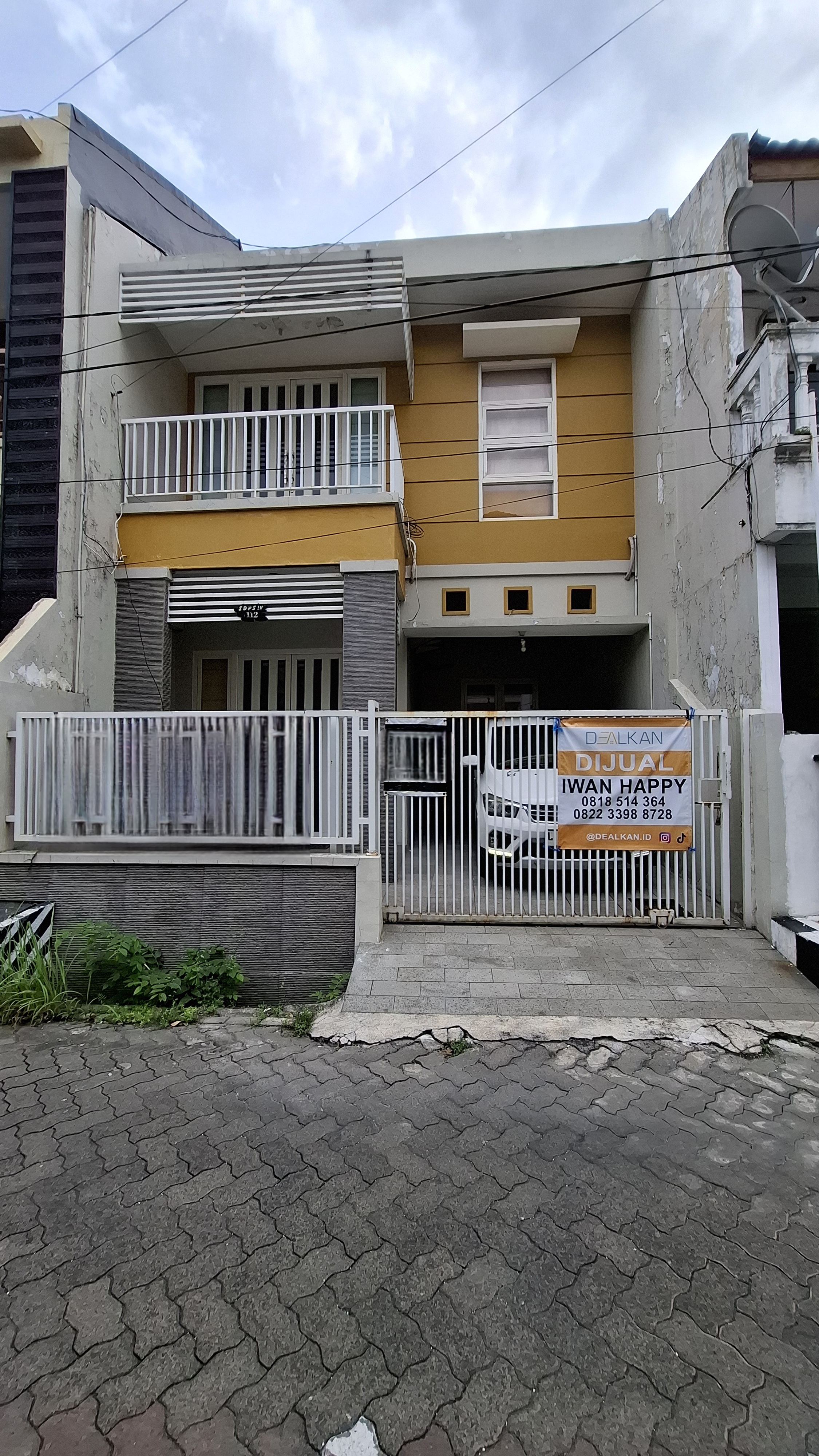 Simpang Darmo permai Selatan Rumah minimalist Dijual - Dealkan