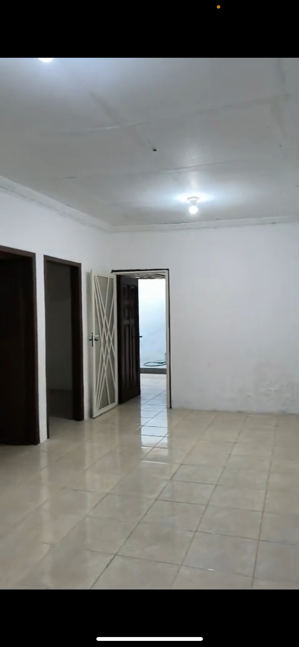 Rumah Babatan Pantai dijual siap huni - Dealkan