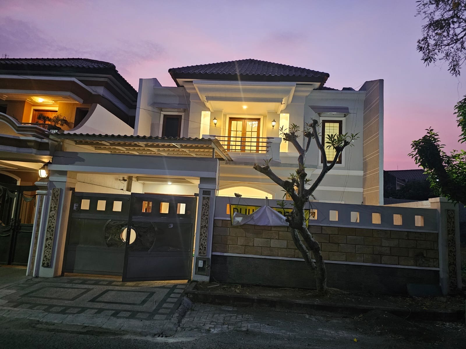 Rumah Pantai Mentari dijual siap huni - Dealkan