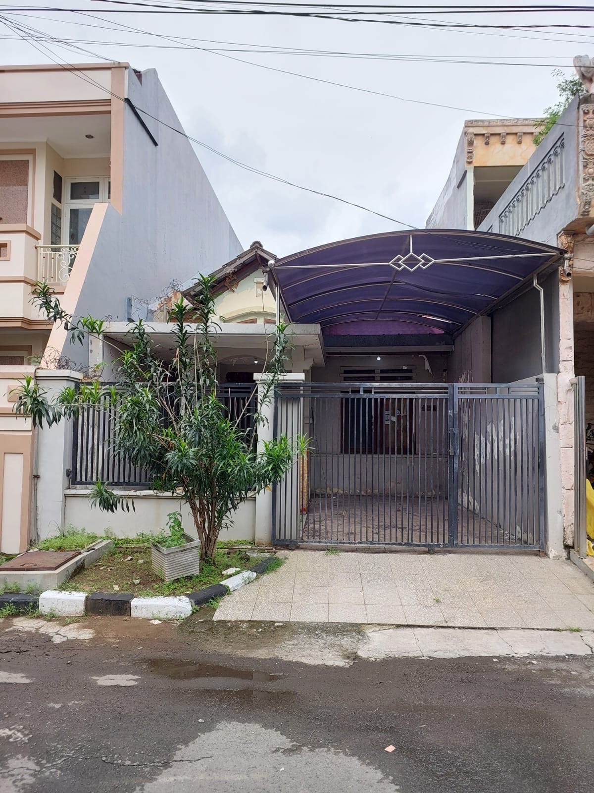 Rumah Pantai Mentari dijual - Dealkan