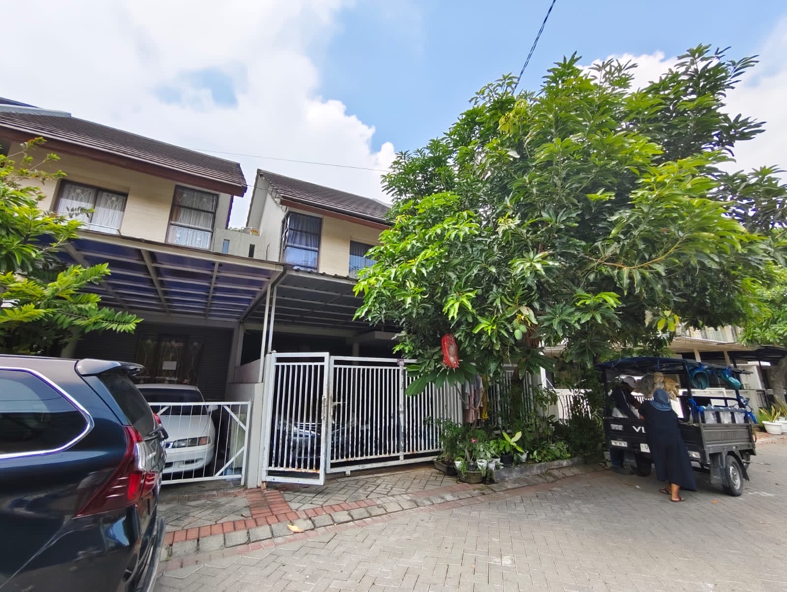 Rumah Pantai Mentari dijual siap huni - Dealkan