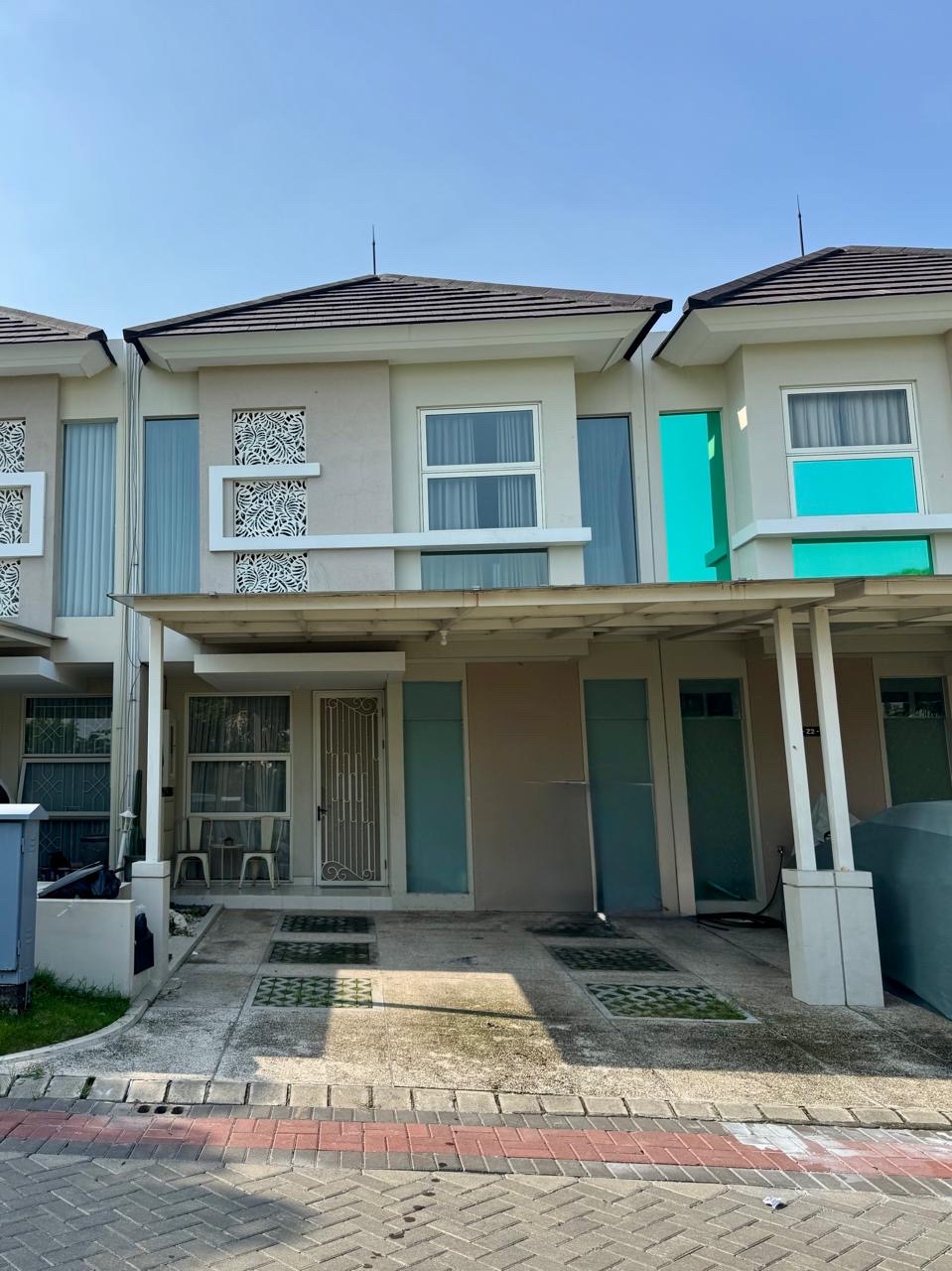 Rumah Pakuwon City disewakan siap huni - Dealkan