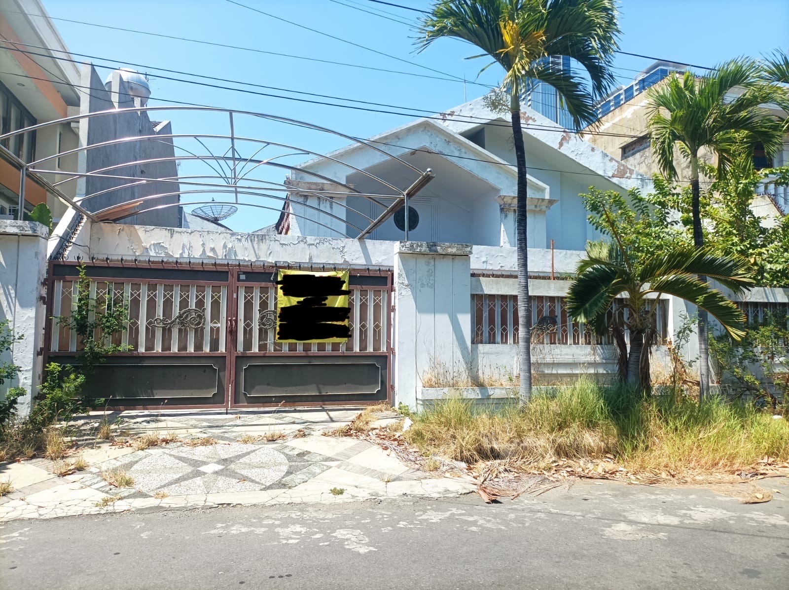 Rumah Dharmahusada Indah dijual siap huni - Dealkan