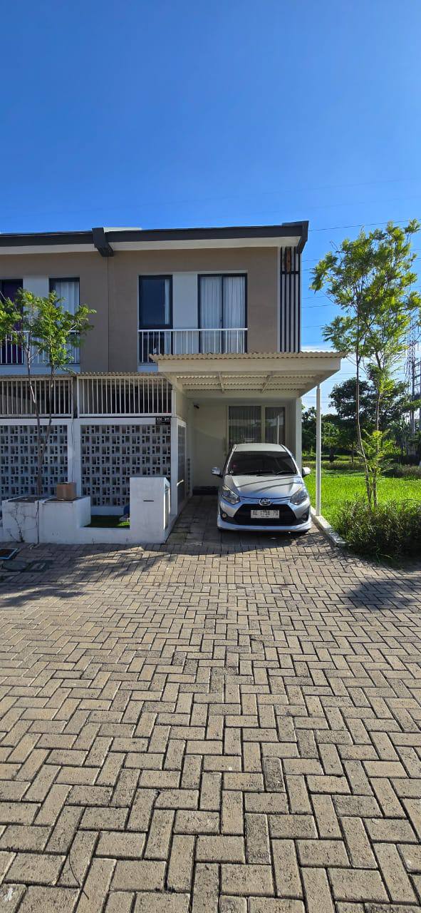 Rumah siap huni, Royal Residence, Surabaya Barat, Harga 2,1M - Dealkan