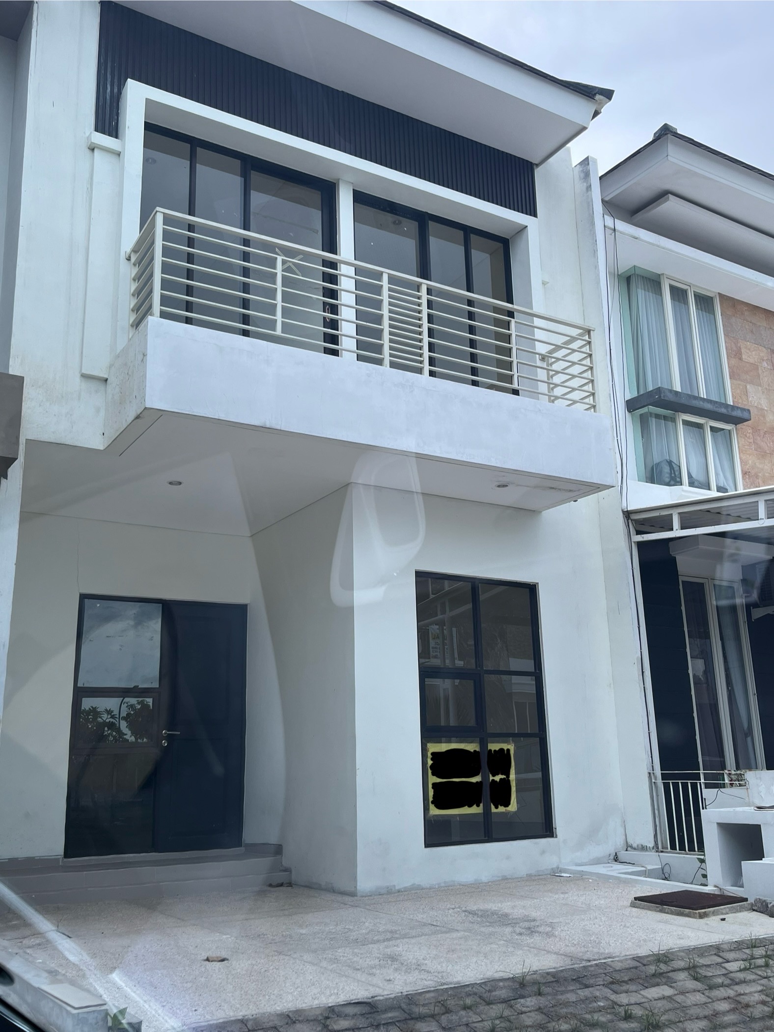 Rumah Zimbali Pakuwon City dijual siap huni - Dealkan