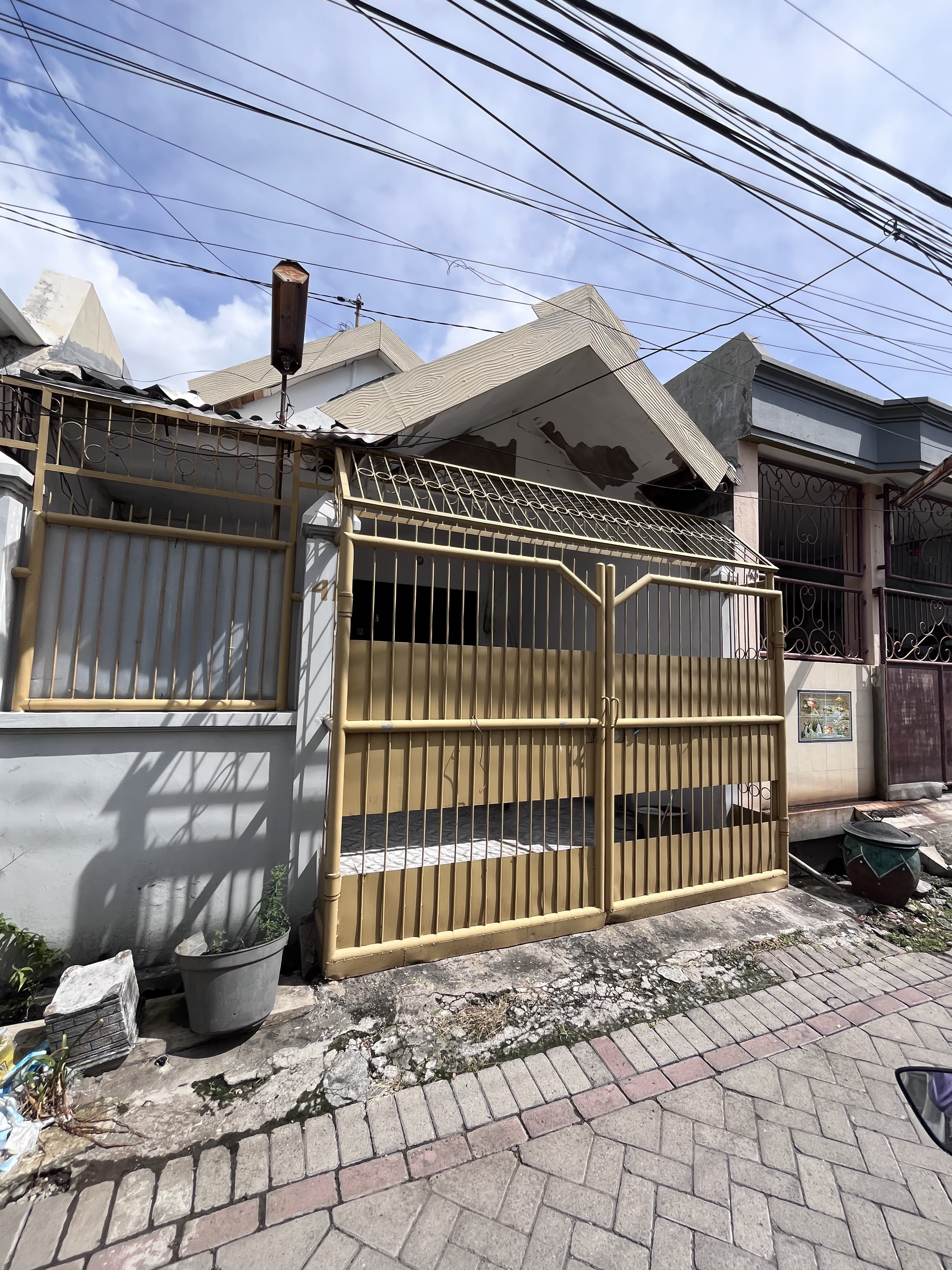 LEBAK PERMAI - Dijual Rumah - Dealkan