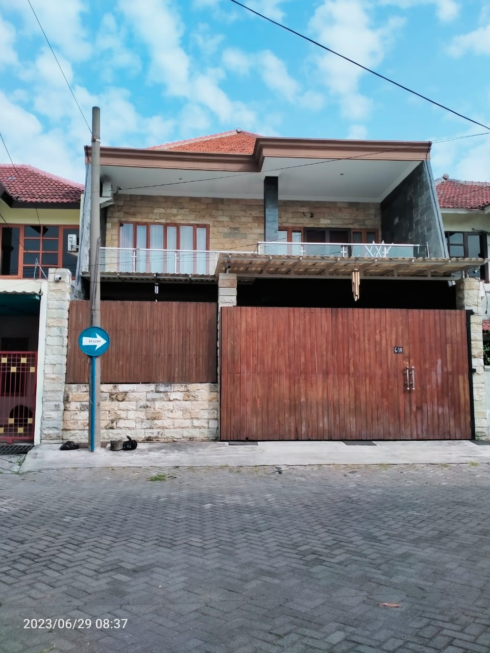 Rumah Modern Siwalankerto Permai - Dealkan