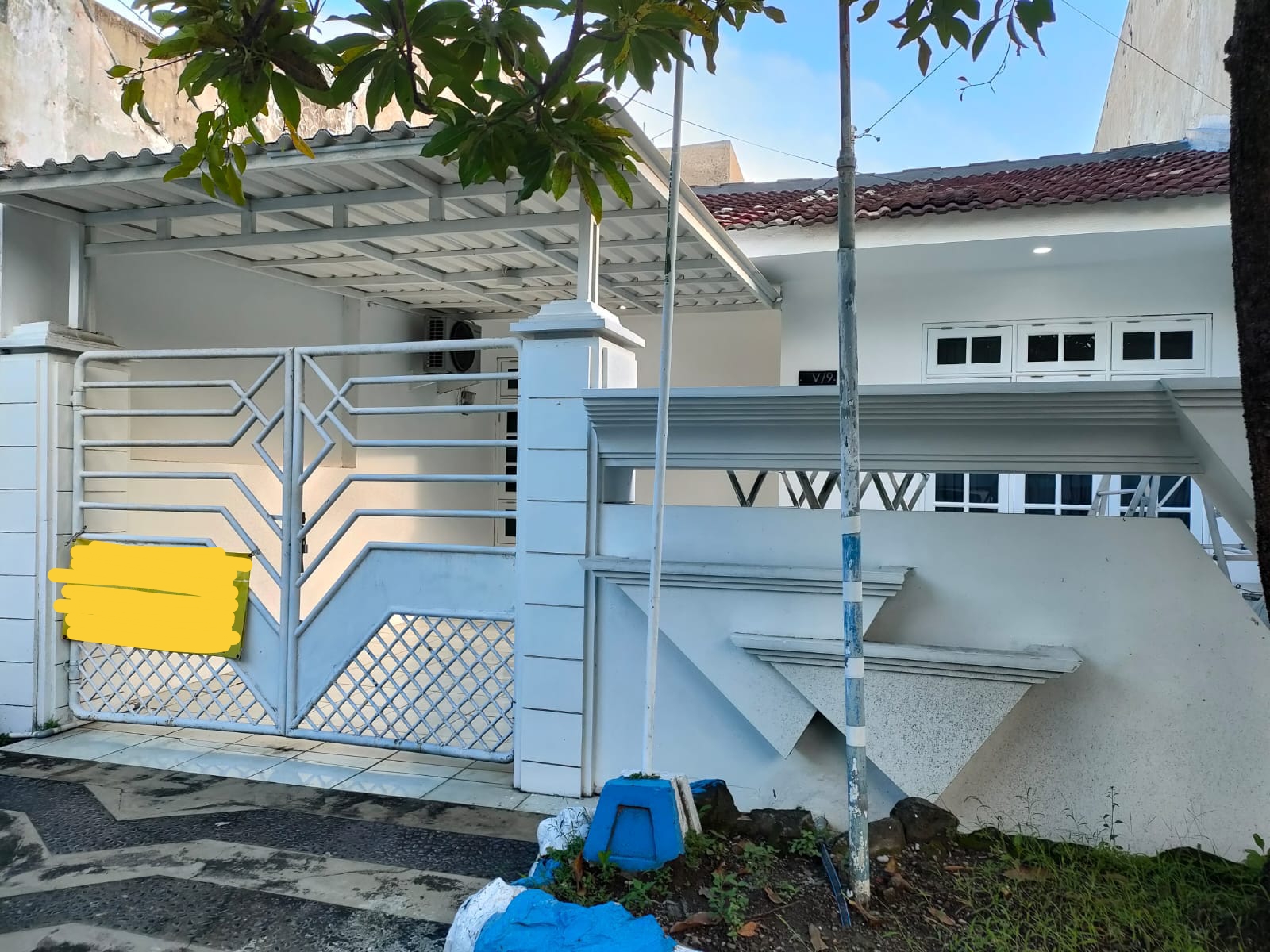 Rumah Kutisari Indah Barat, Surabaya - Dealkan