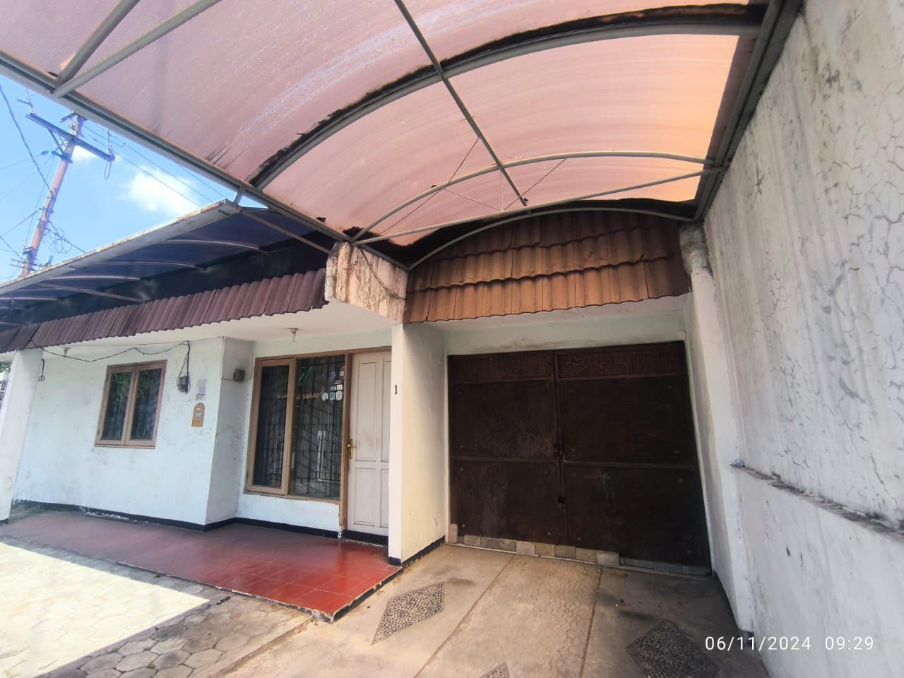 Rumah Kutisari Indah Selatan, Surabaya - Dealkan