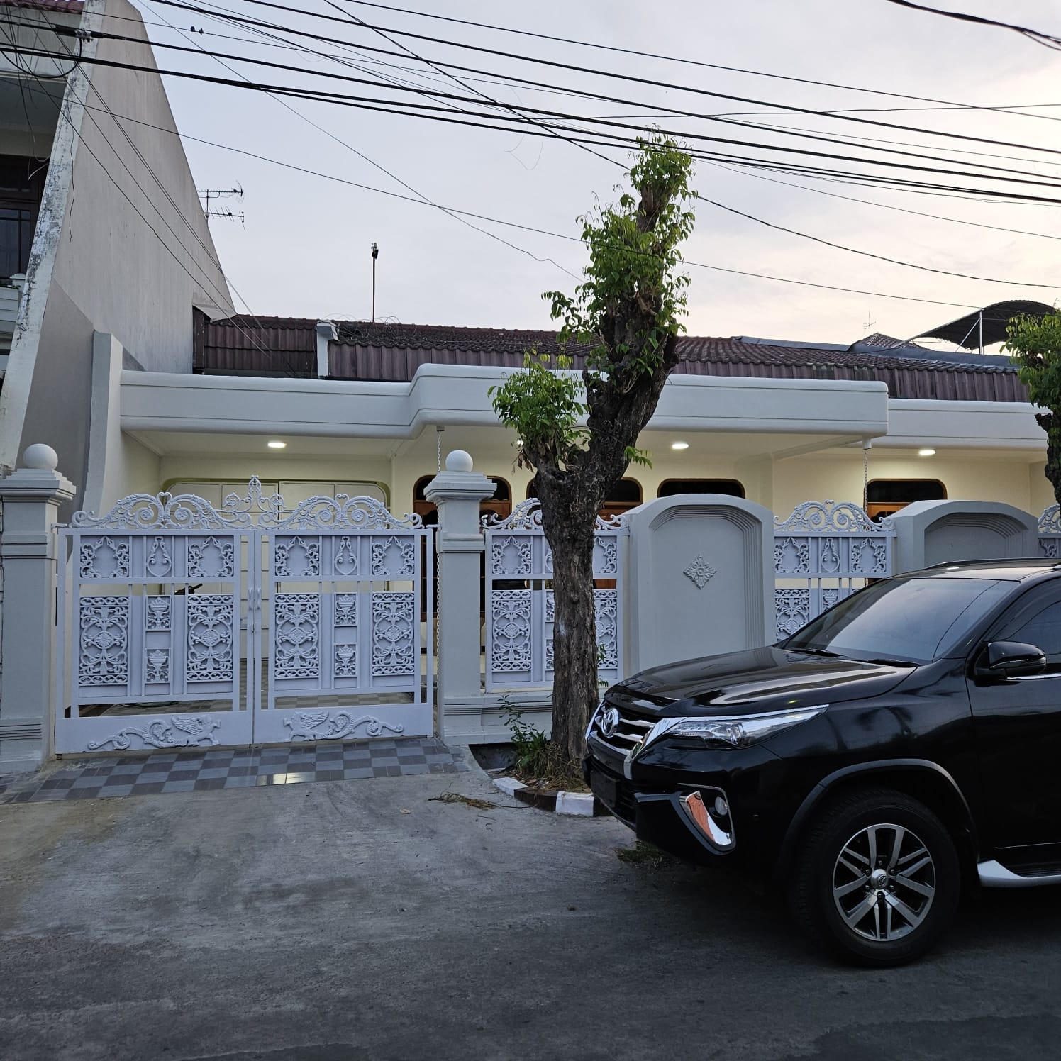 Dharmahusada Rumah Disewakan - Dealkan
