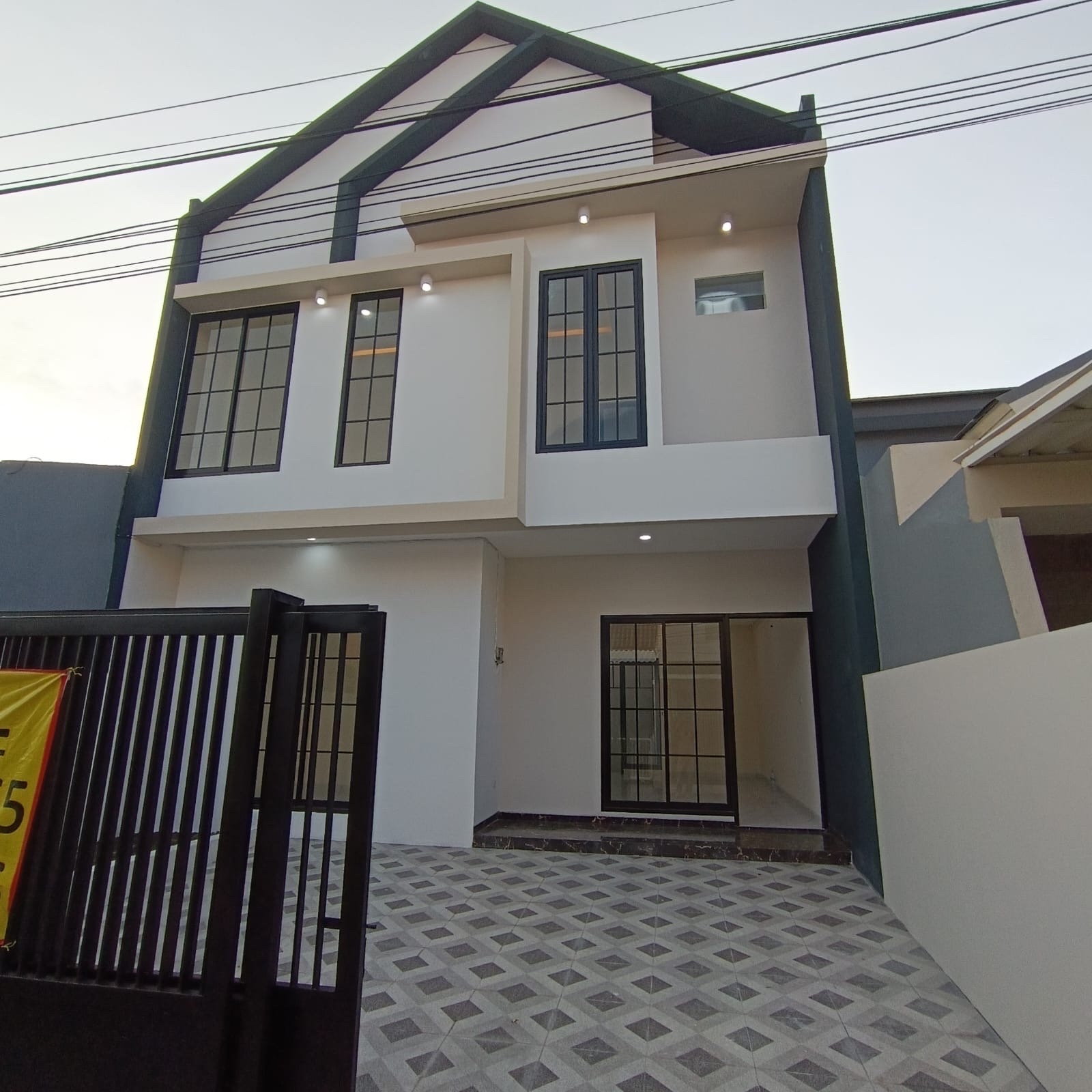 Rumah Gress Minimalis Mulyosari Utara Dijual Siap Huni - Dealkan