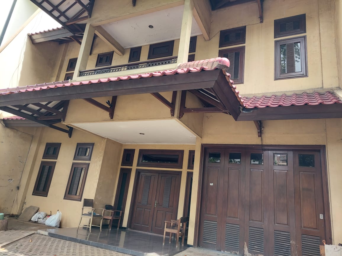 Daerah Ngagej Jaya ,Dijual Rumah 2 Lantai (Nego) - Dealkan