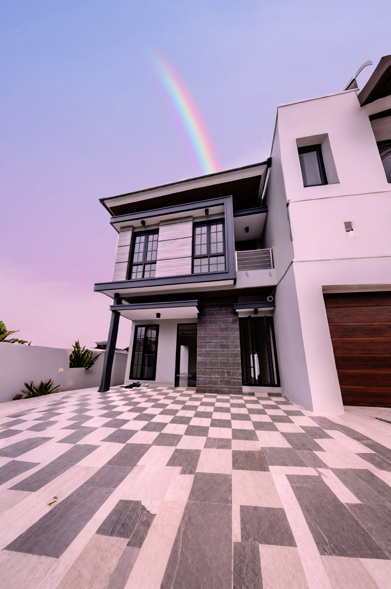 Dijual rumah baru gress selangkah ke raya merr - Dealkan