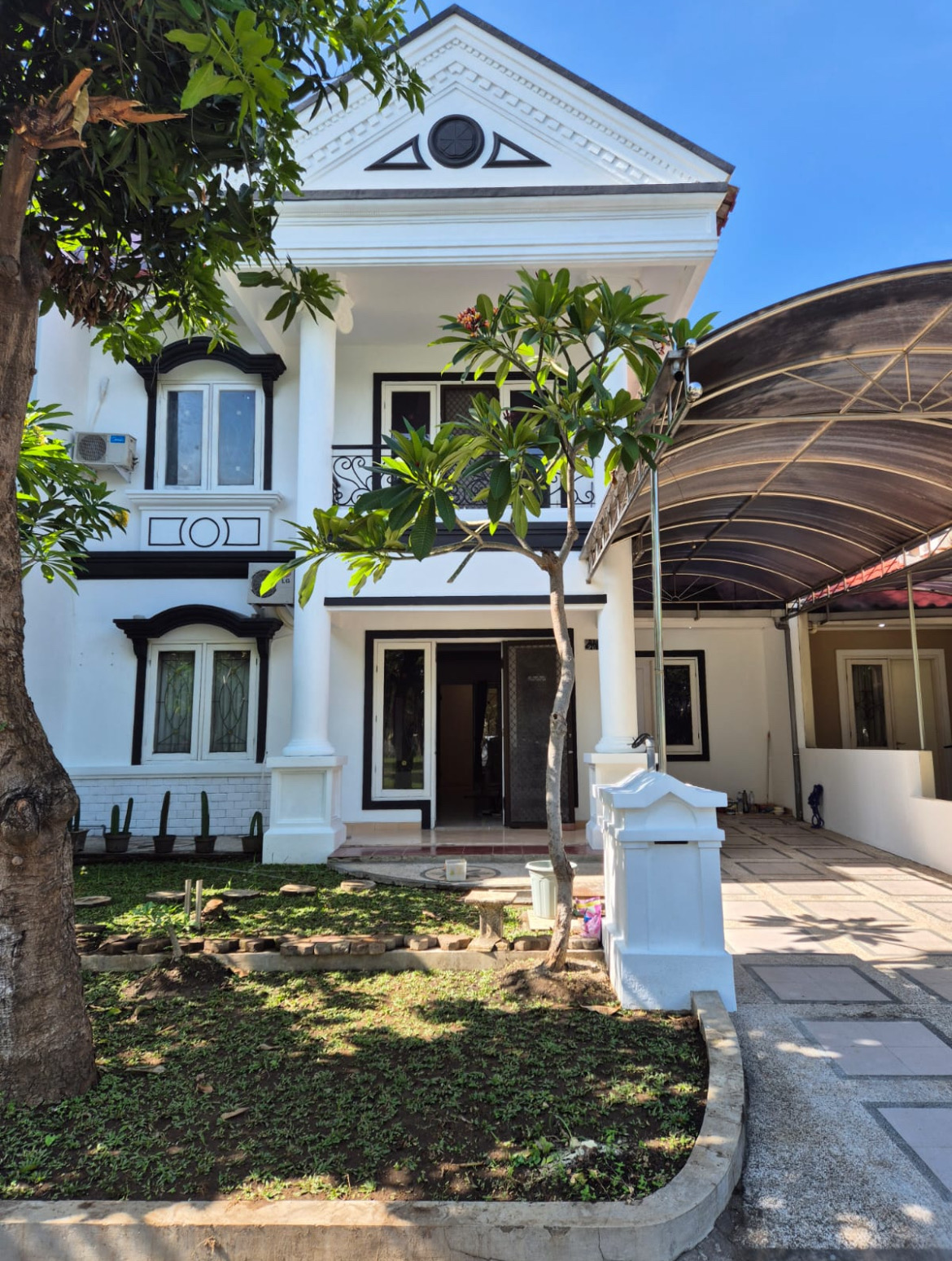 Rumah Pakuwon City disewakan siap huni - Dealkan