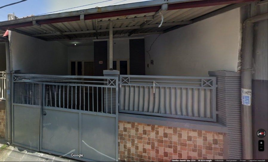 Ploso Timur Dijual Rumah Bagus - Dealkan