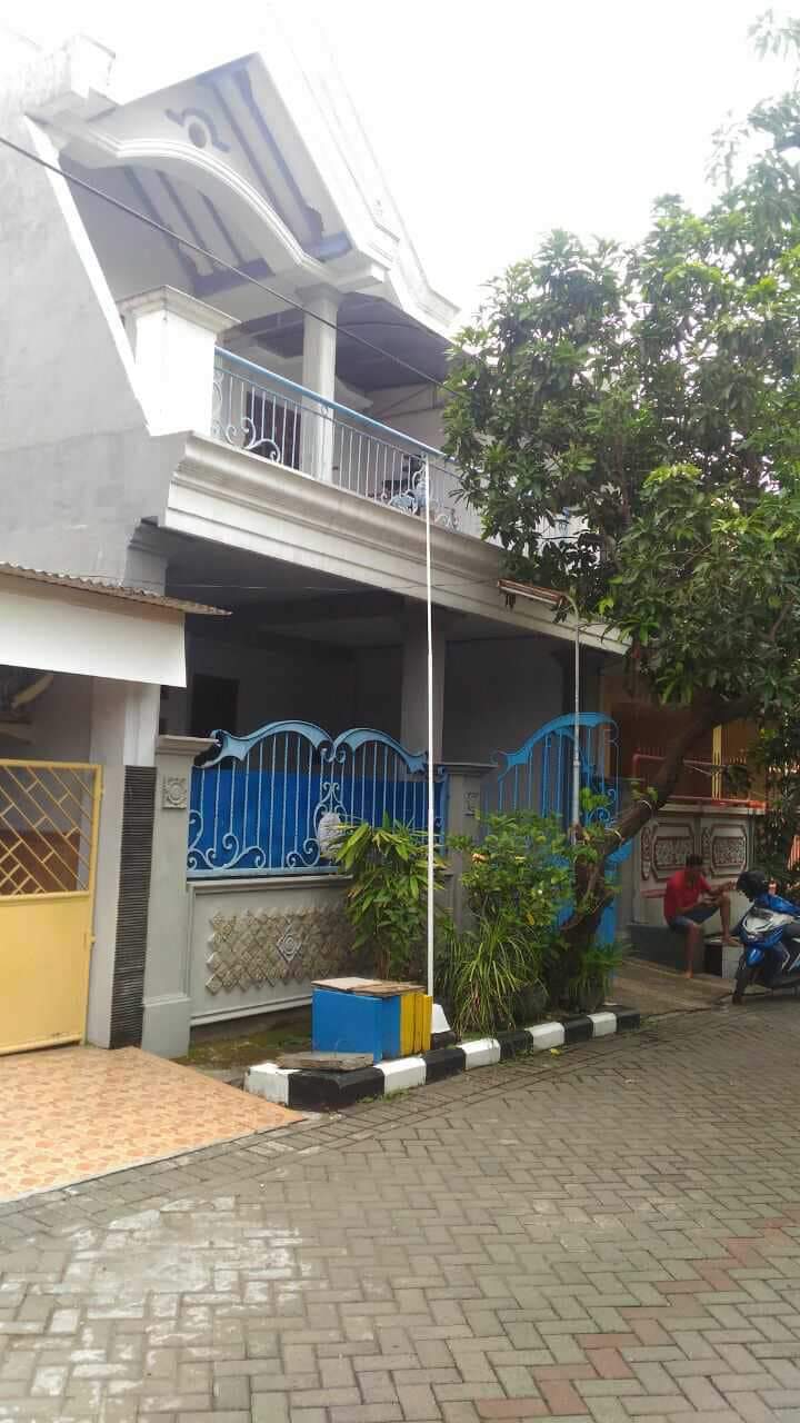 *Kutisari Dijual Rumah 2Lt area perumahan* - Dealkan