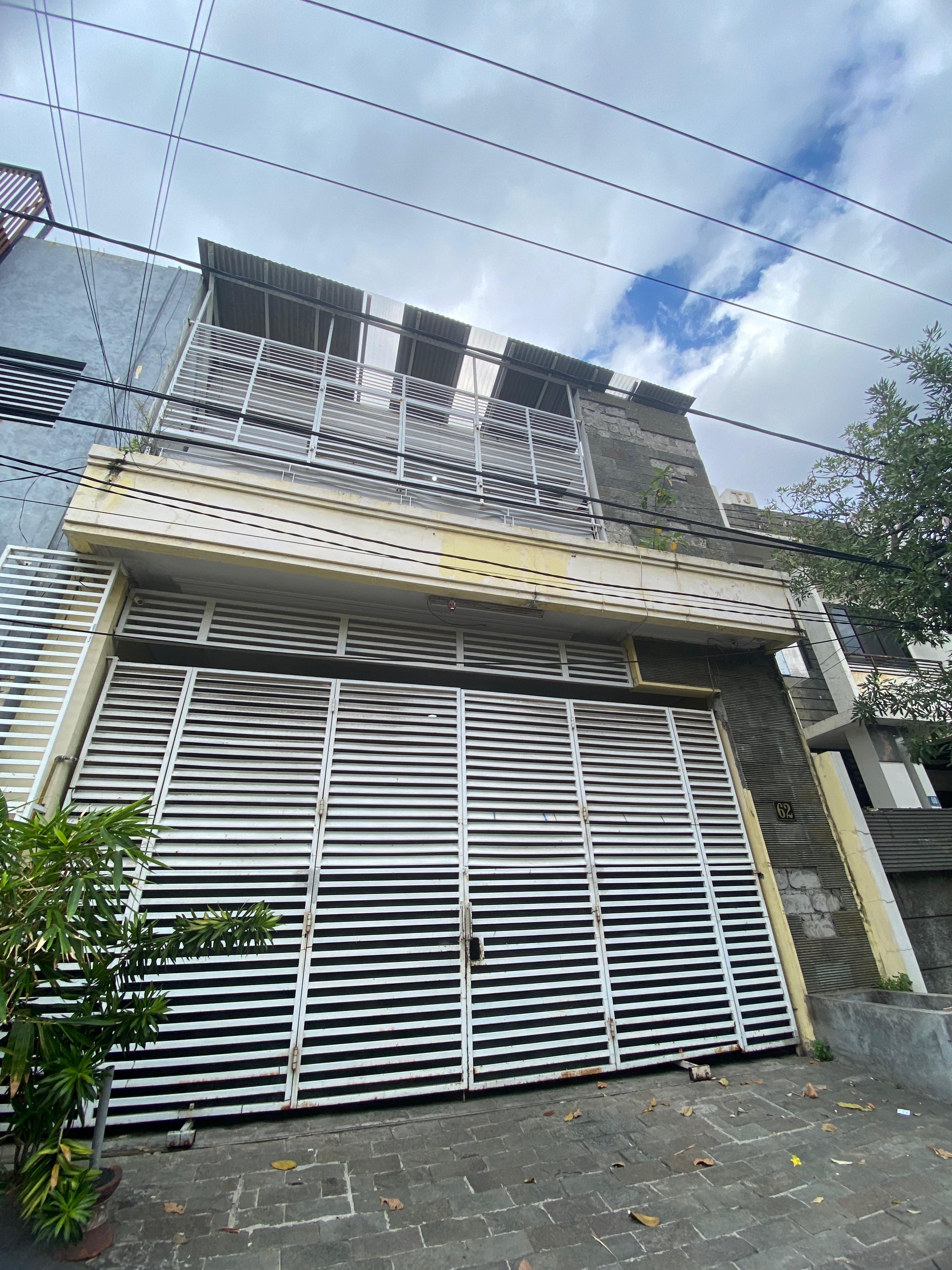 Rumah Kos dekat Kampus UNAIR dijual siap huni - Dealkan