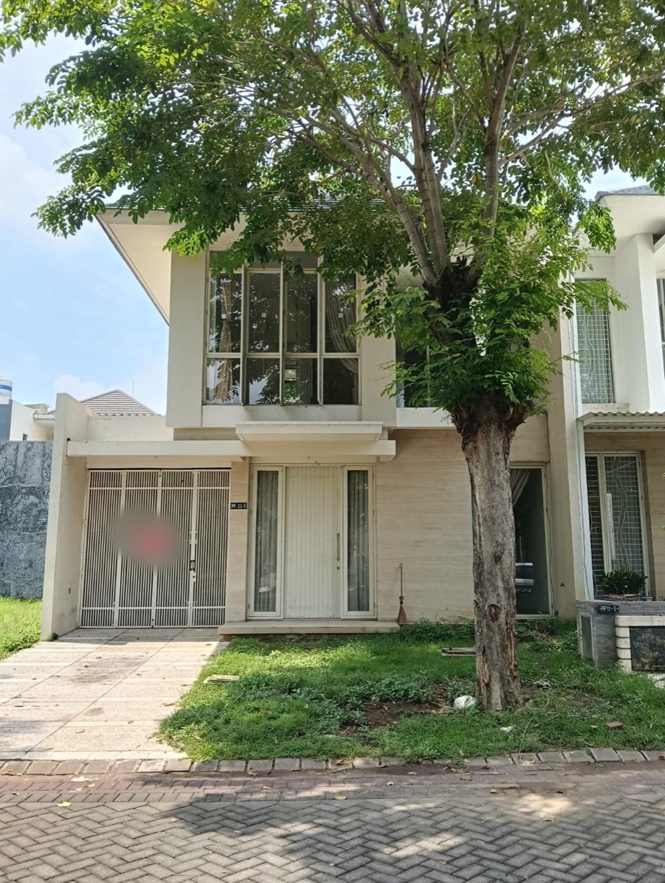 Disewakan Rumah Pakuwon Indah Surabaya Barat - Dealkan
