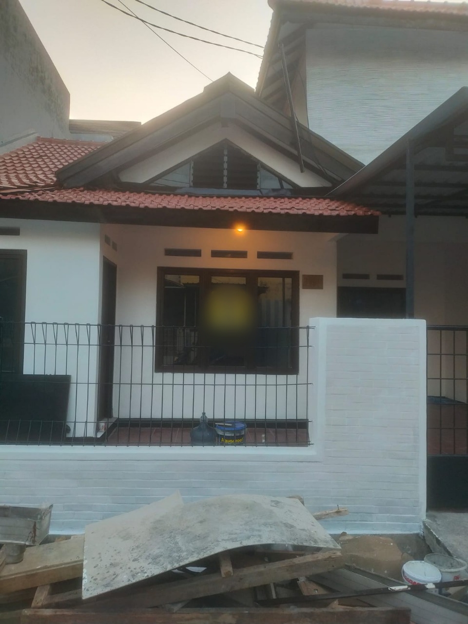Dijual Rumah Babatan pilang - Dealkan