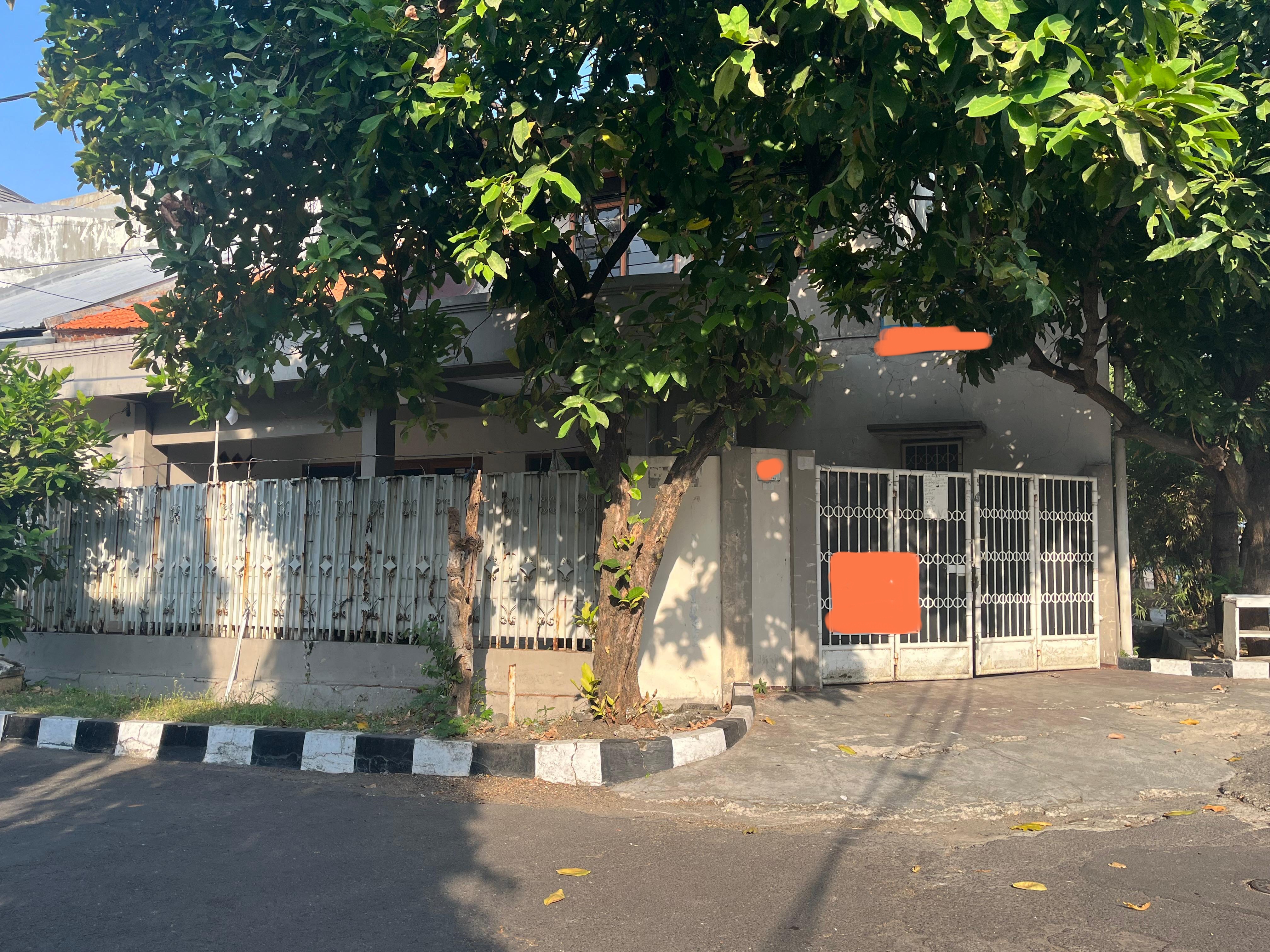 Dijual Rumah Hook 2 lantai Darmo Permai Timur lebar 13 - Dealkan