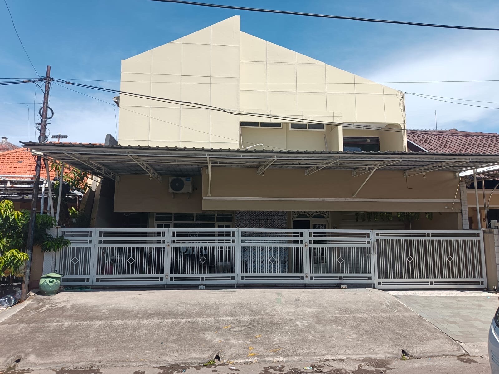 Rumah Manyar dijual siap huni - Dealkan