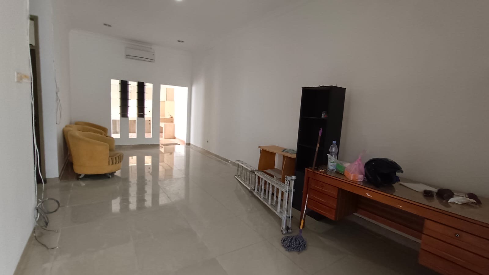 Rumah Siwalankerto Permai disewakan siap huni - Dealkan