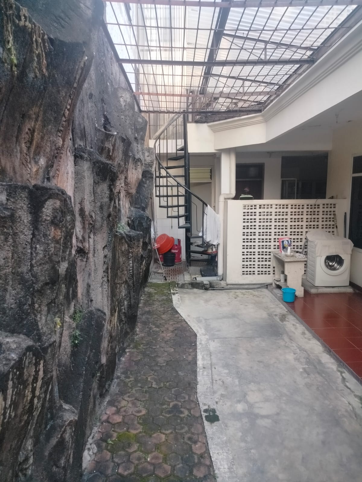 Gambar Kecil 1