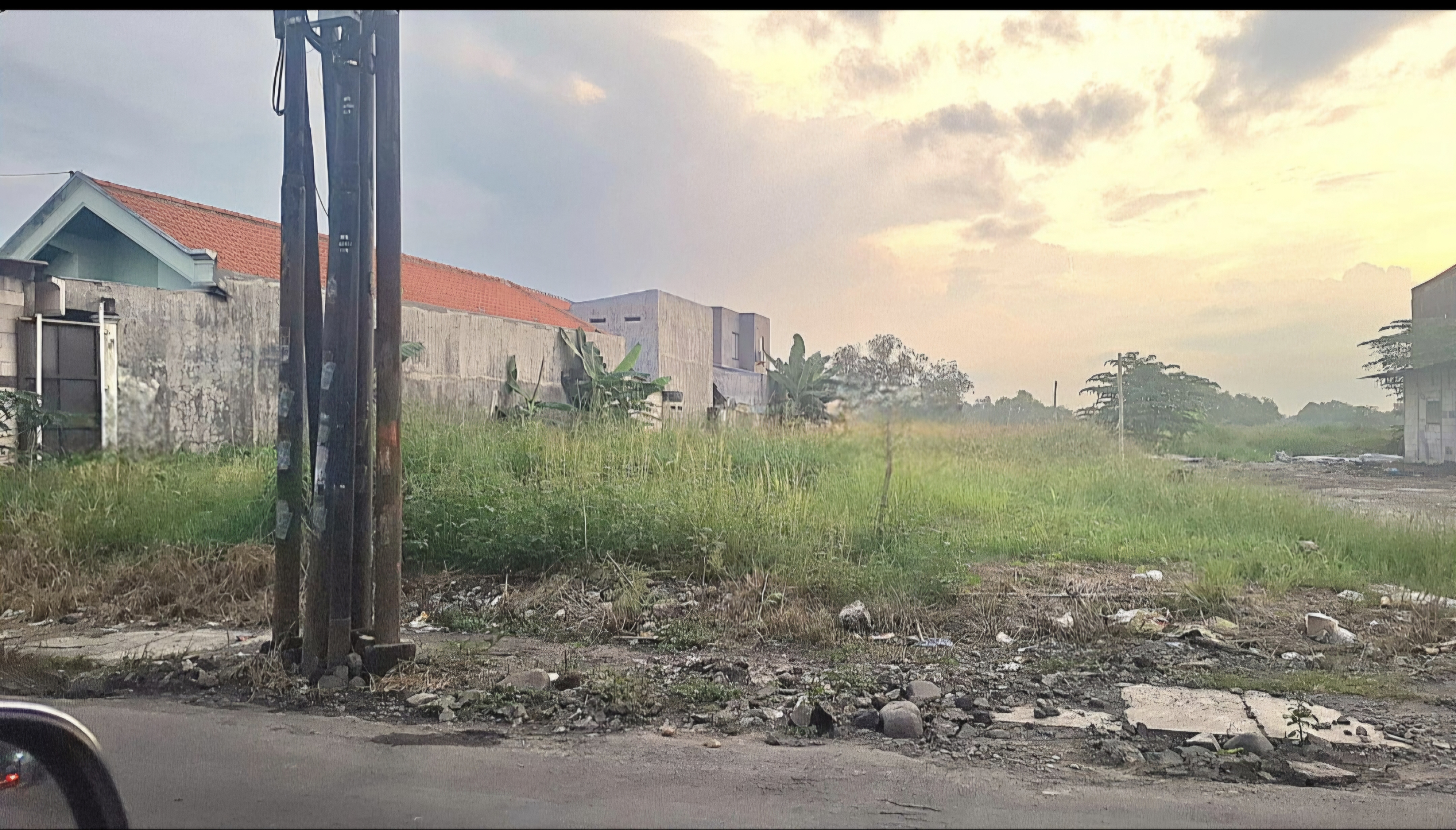 Disewakan Tanah Luas dan Murah di made Surabaya Barat - Dealkan