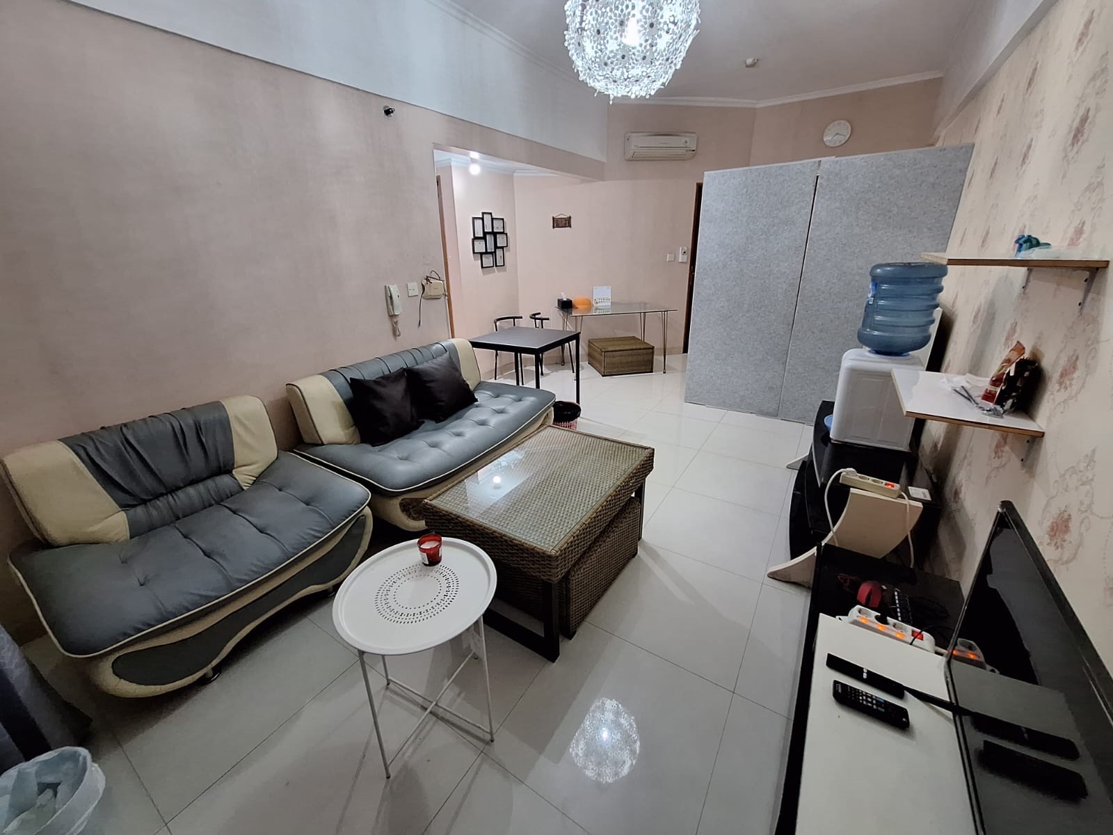 Apartemen Puncak Marina 2 Bedroom disewakan Full Furnish - Dealkan