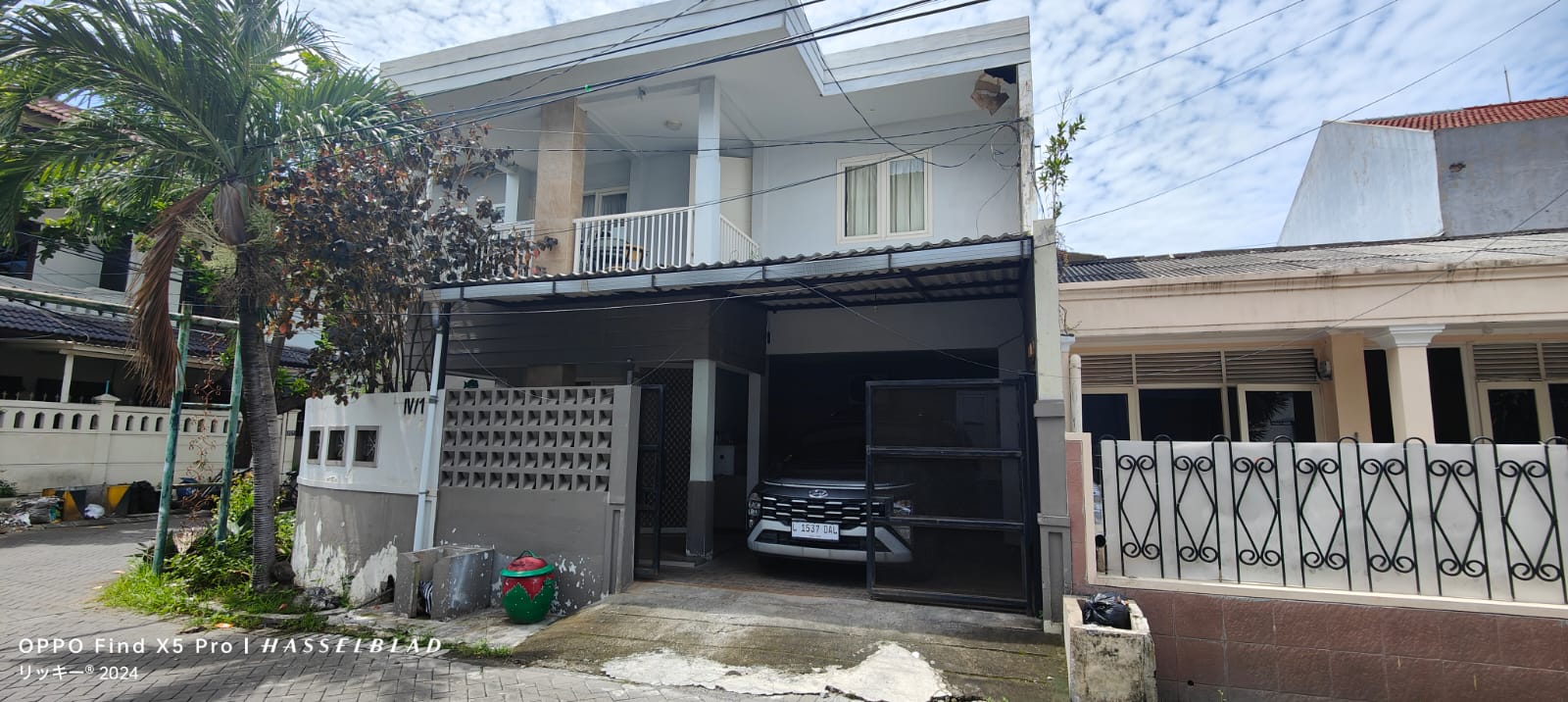 Dijual dan Disewakan Rumah Siap Huni Hook 2 lantai Darmo Permai Utara - Dealkan
