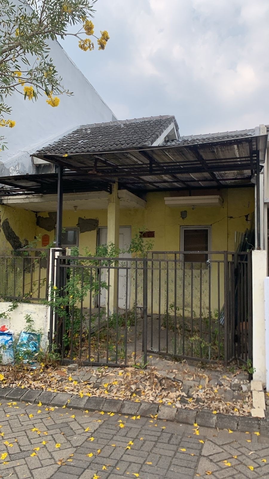 Bukit Palma Dijual Rumah Hitung Tanah Murah pol - Dealkan