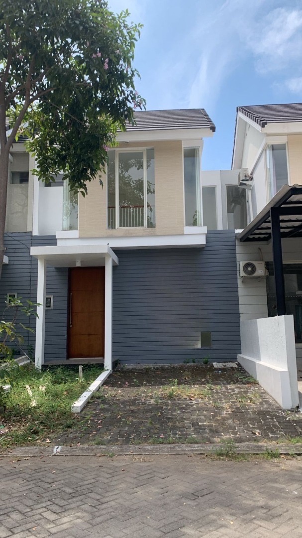 Northwest Lake Rumah 2 Lantai Disewakan Murah - Dealkan
