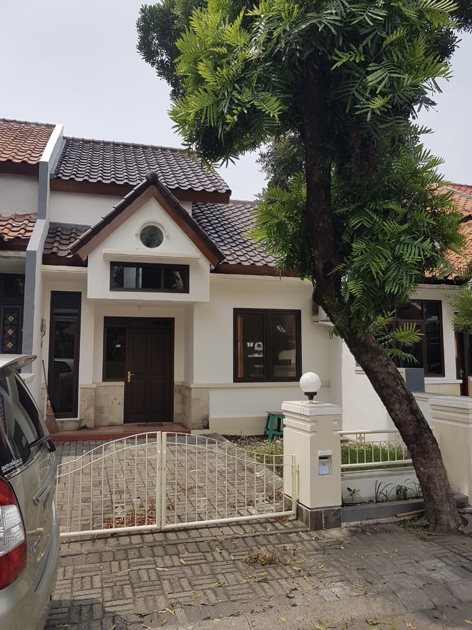 Rumah Citraland Utama disewakan - Dealkan