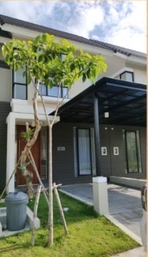 Northwest Central Rumah 2 Lantai Semi Furnish Dijual - Dealkan