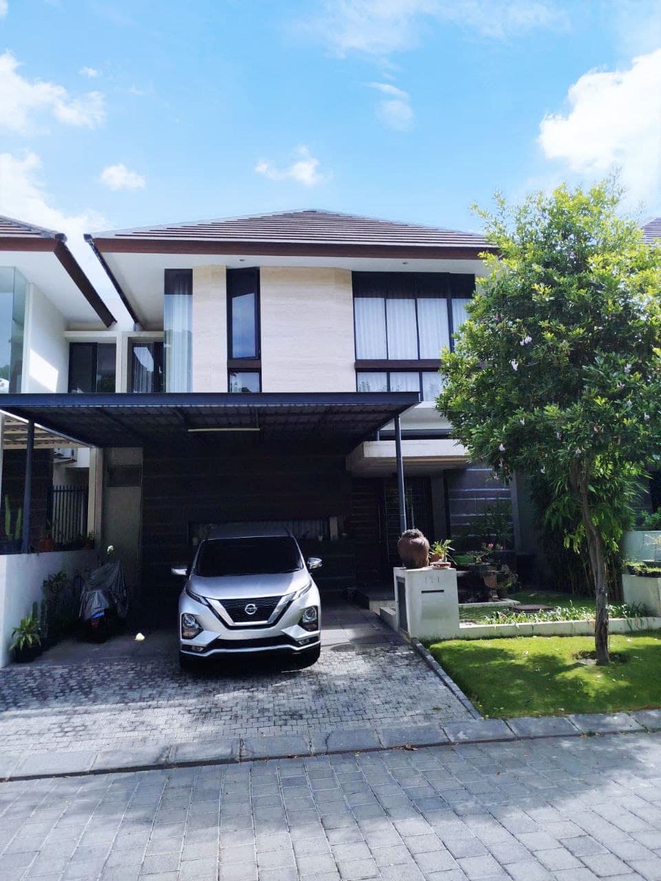 Babatan Pantai - Astoria Park Rumah 2 Lantai Mewah Dijual - Dealkan