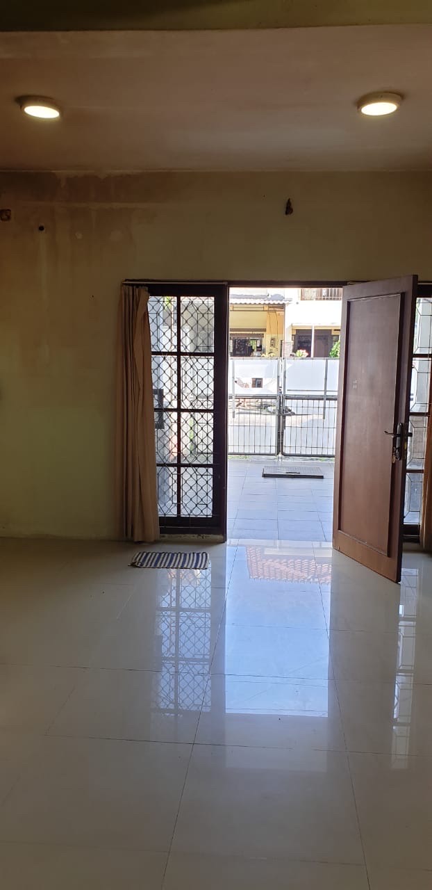 Rumah Babatan Pratama Disewakan - Dealkan
