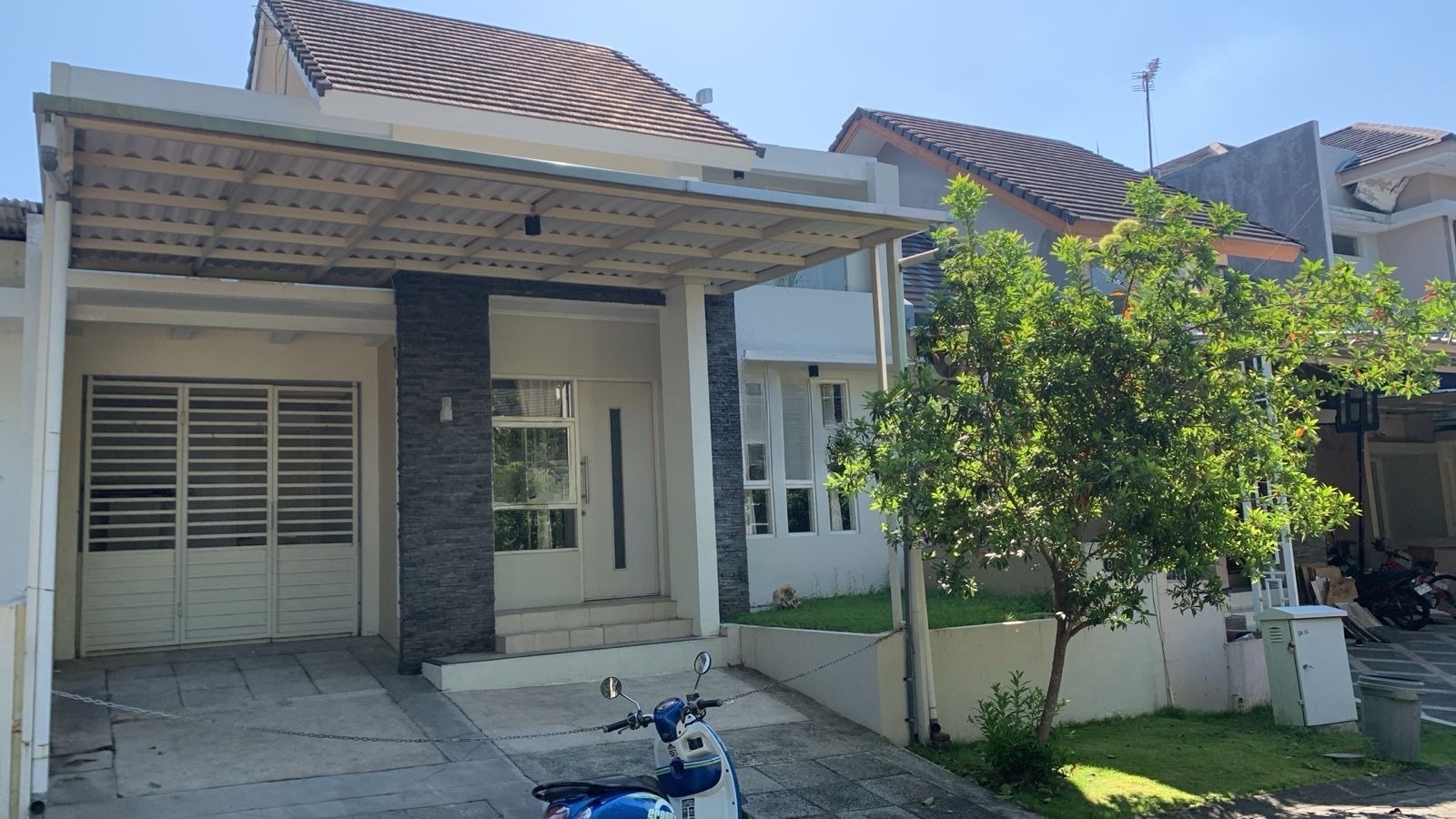 Eastwood Rumah Disewakan Luas - Dealkan