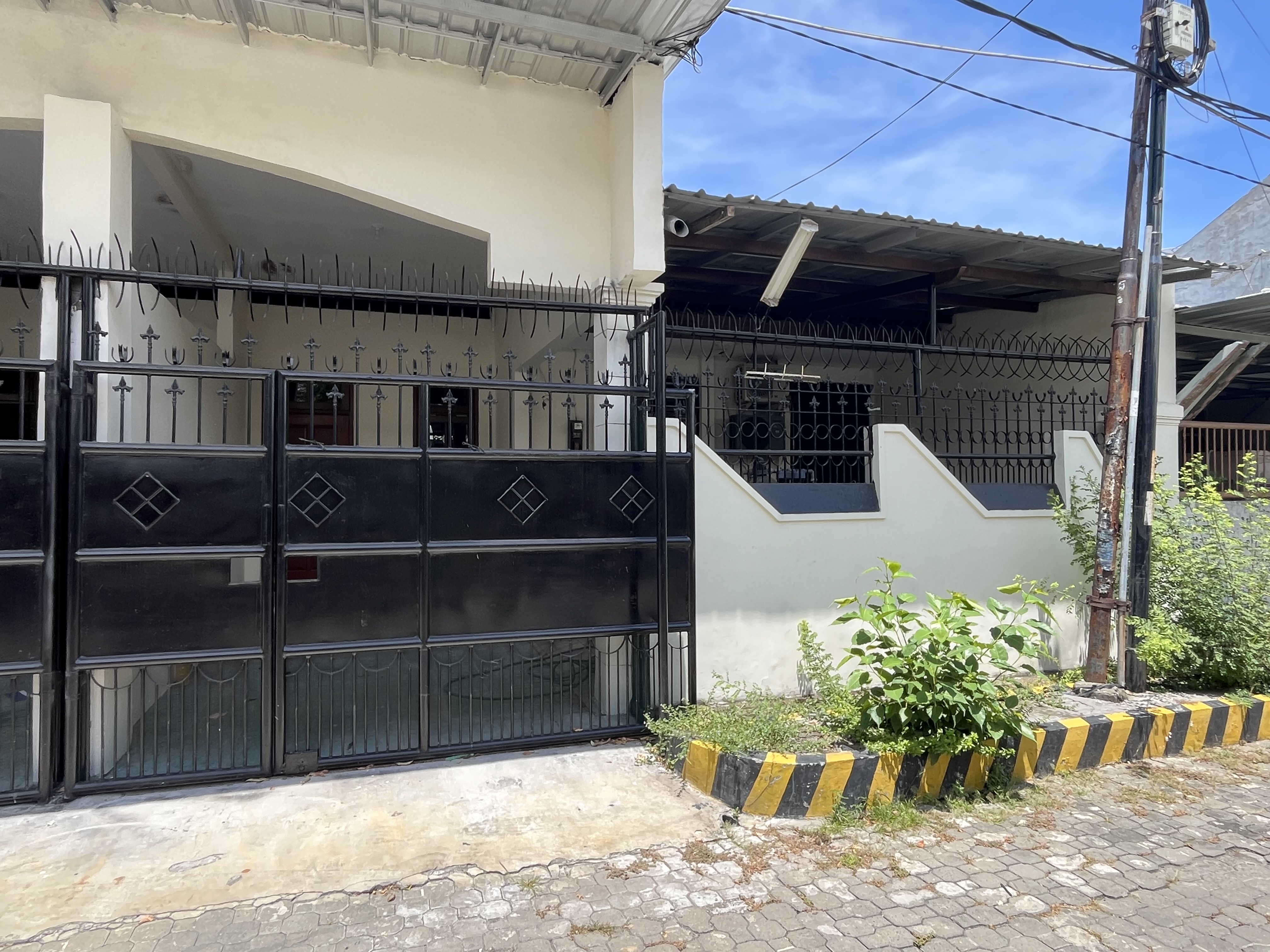 Dijual Rumah lebar 8 Darmo Indah Asri - Dealkan
