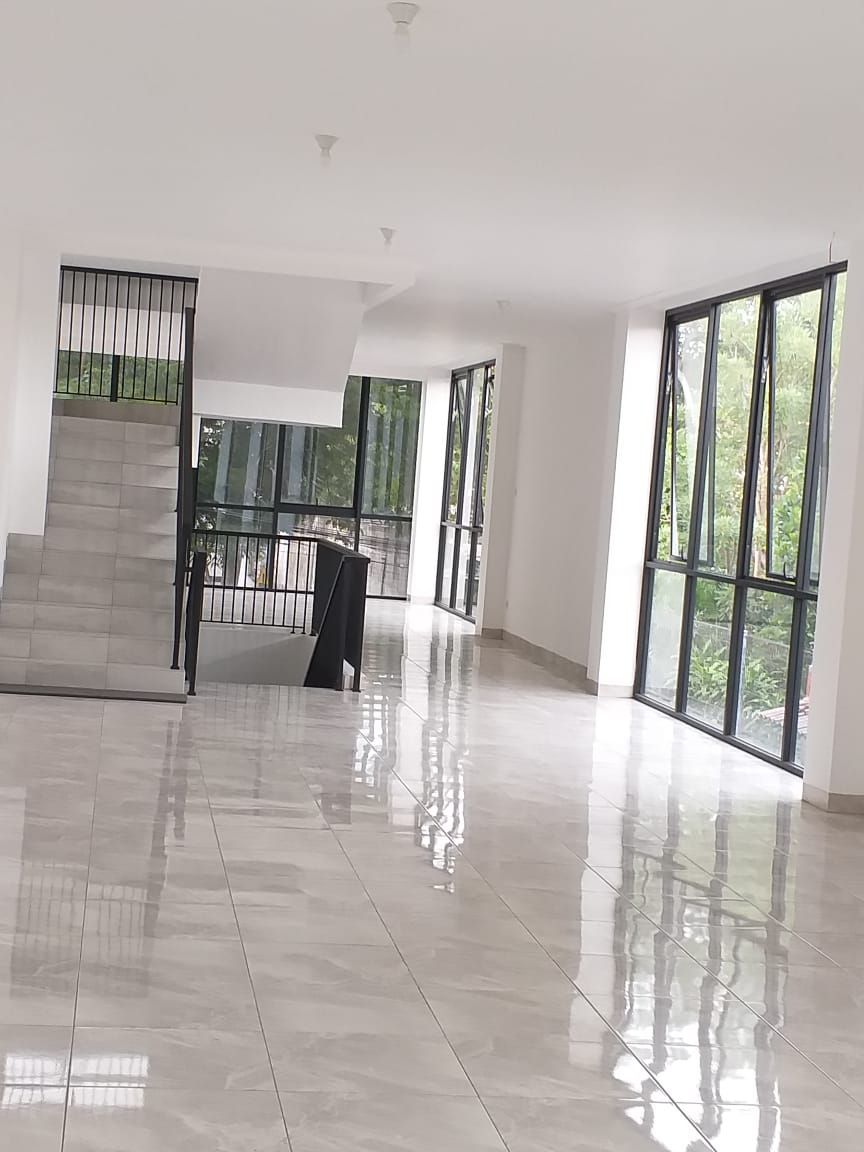 BANGUNAN/PONDASI baru 4 lantai. Sewa 3 Tahun: 1M - Dealkan